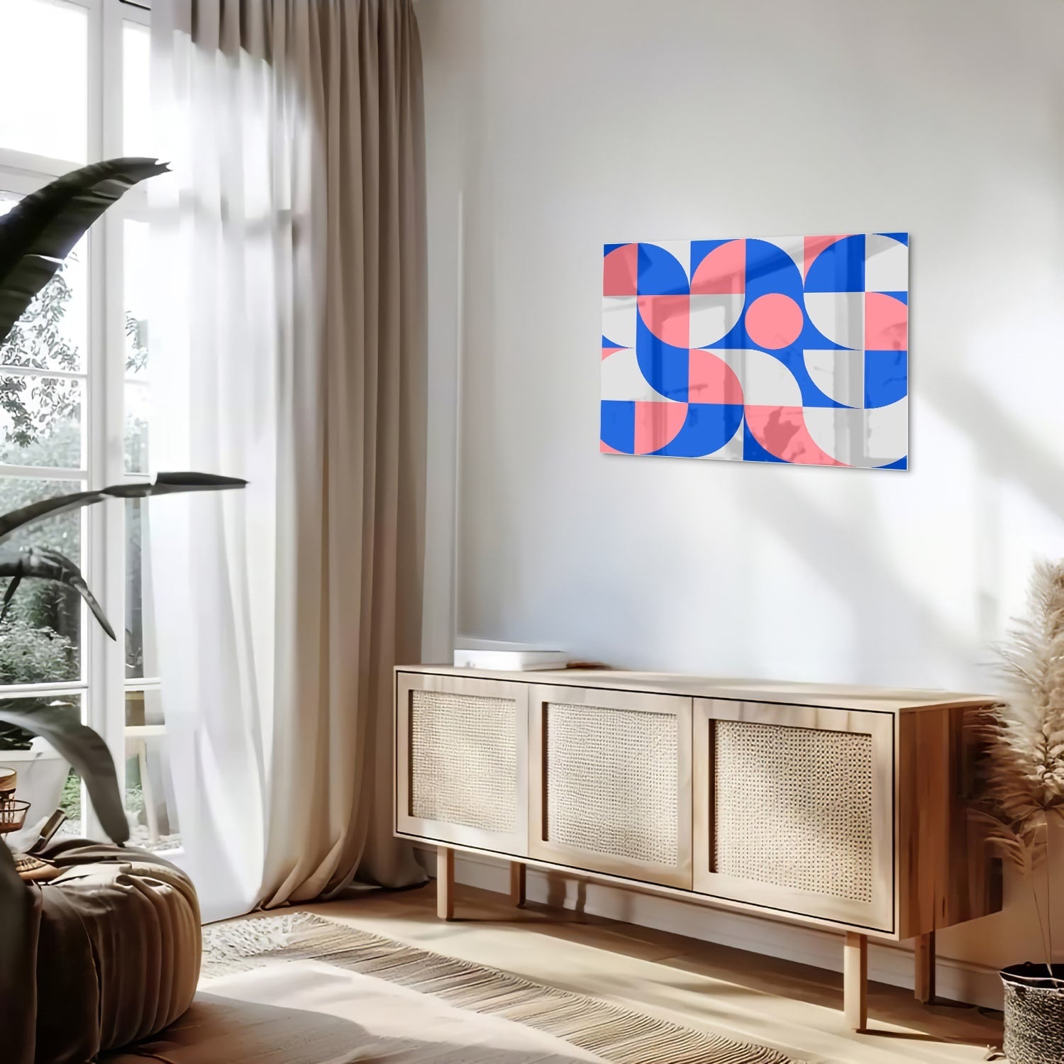 Abstract glazen schilderij met vormen in blauw en roze, perfect voor wanddecoratie.