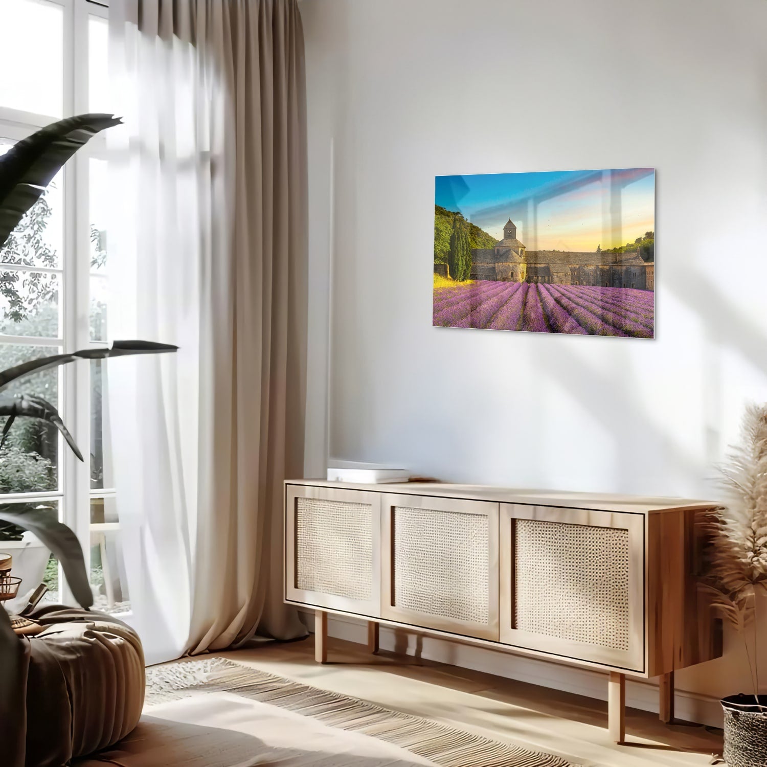 Glazen schilderij van lavendelvelden en een klooster in de Provence