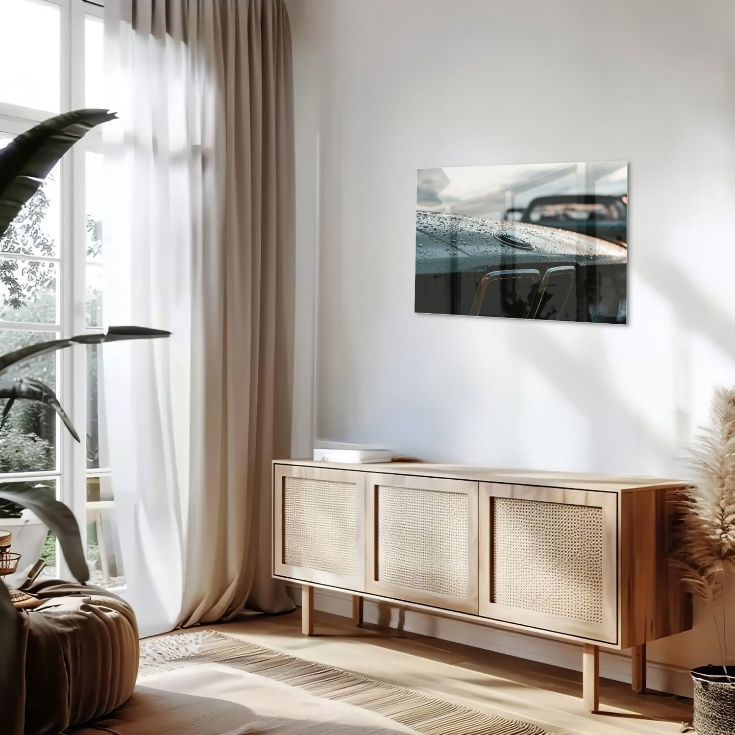Glazen schilderij van een natte autoruit in een modern interieur