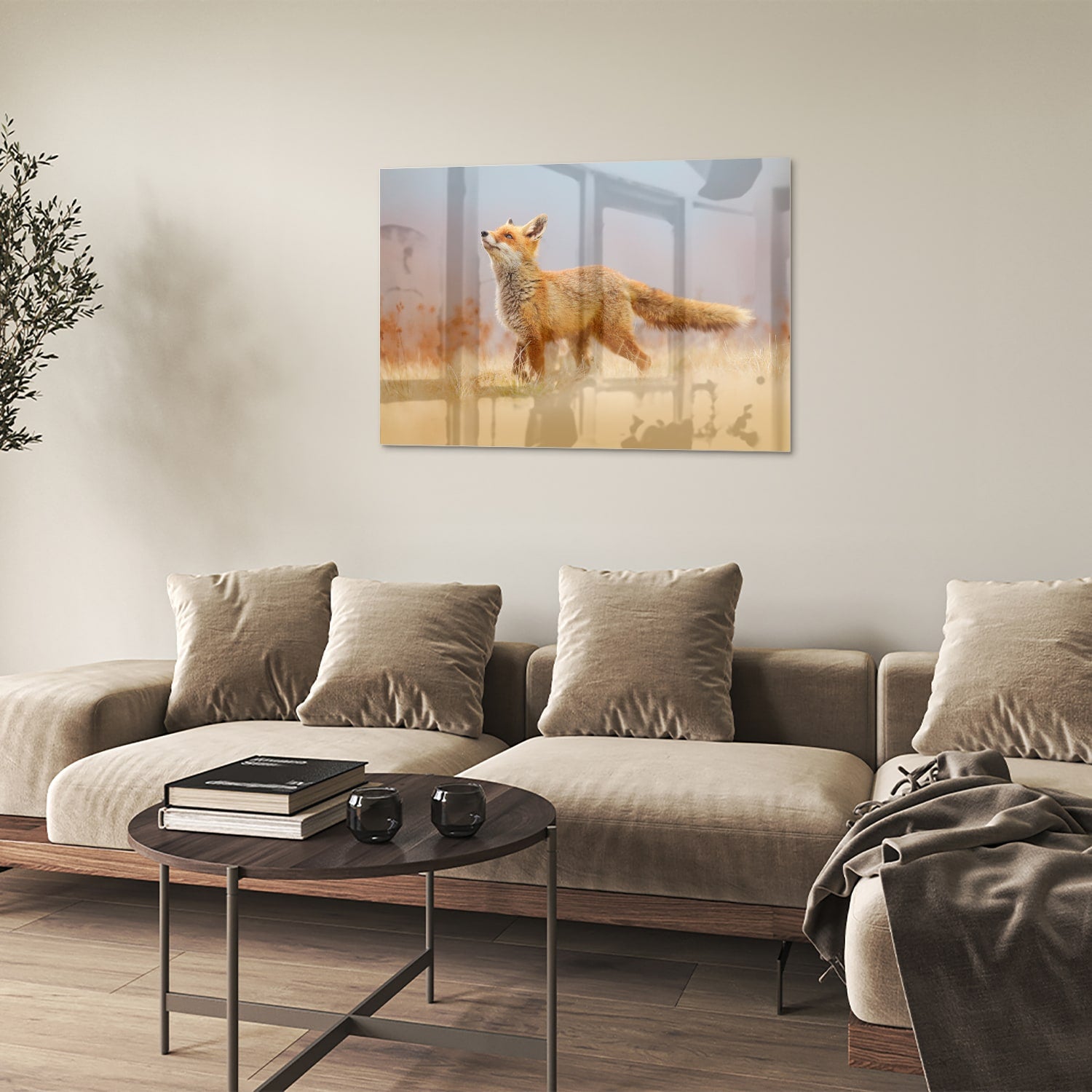 Glazen schilderij van een vos die in de natuur staat, perfect voor moderne interieurs.