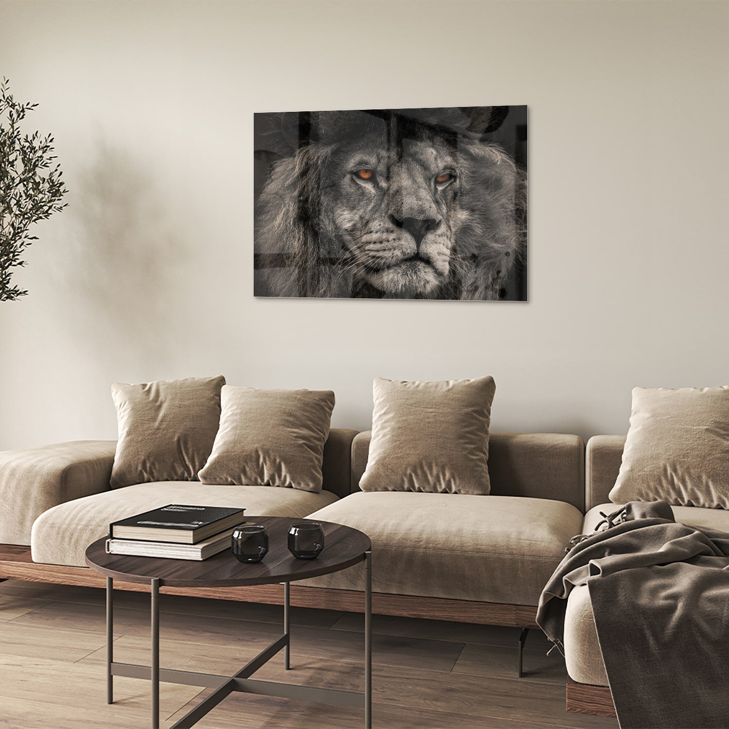 Glazen schilderij van een majestueuze leeuw in zwart-wit, perfect als wanddecoratie.