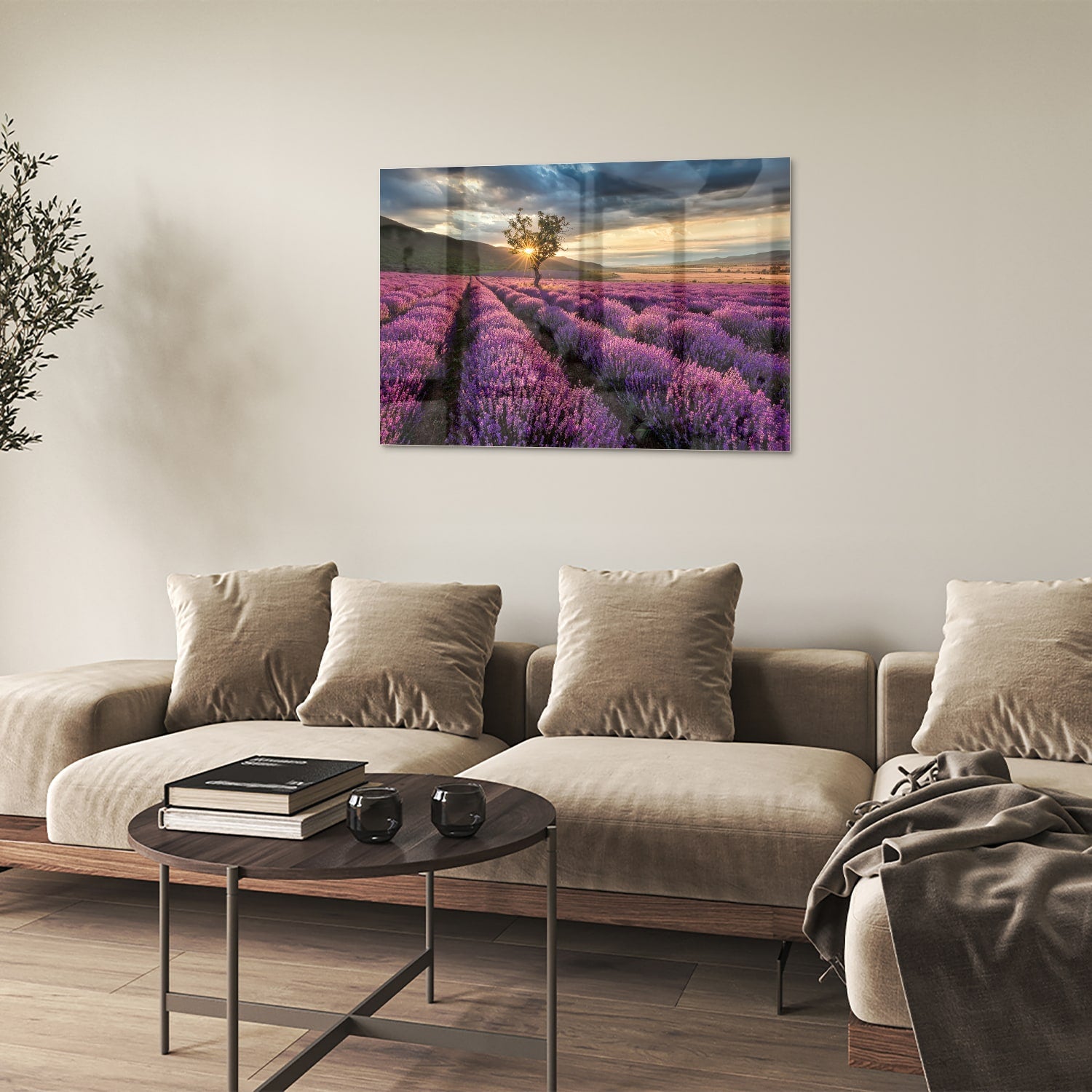 Glazen schilderij van paarse lavendelvelden tijdens de zonsondergang
