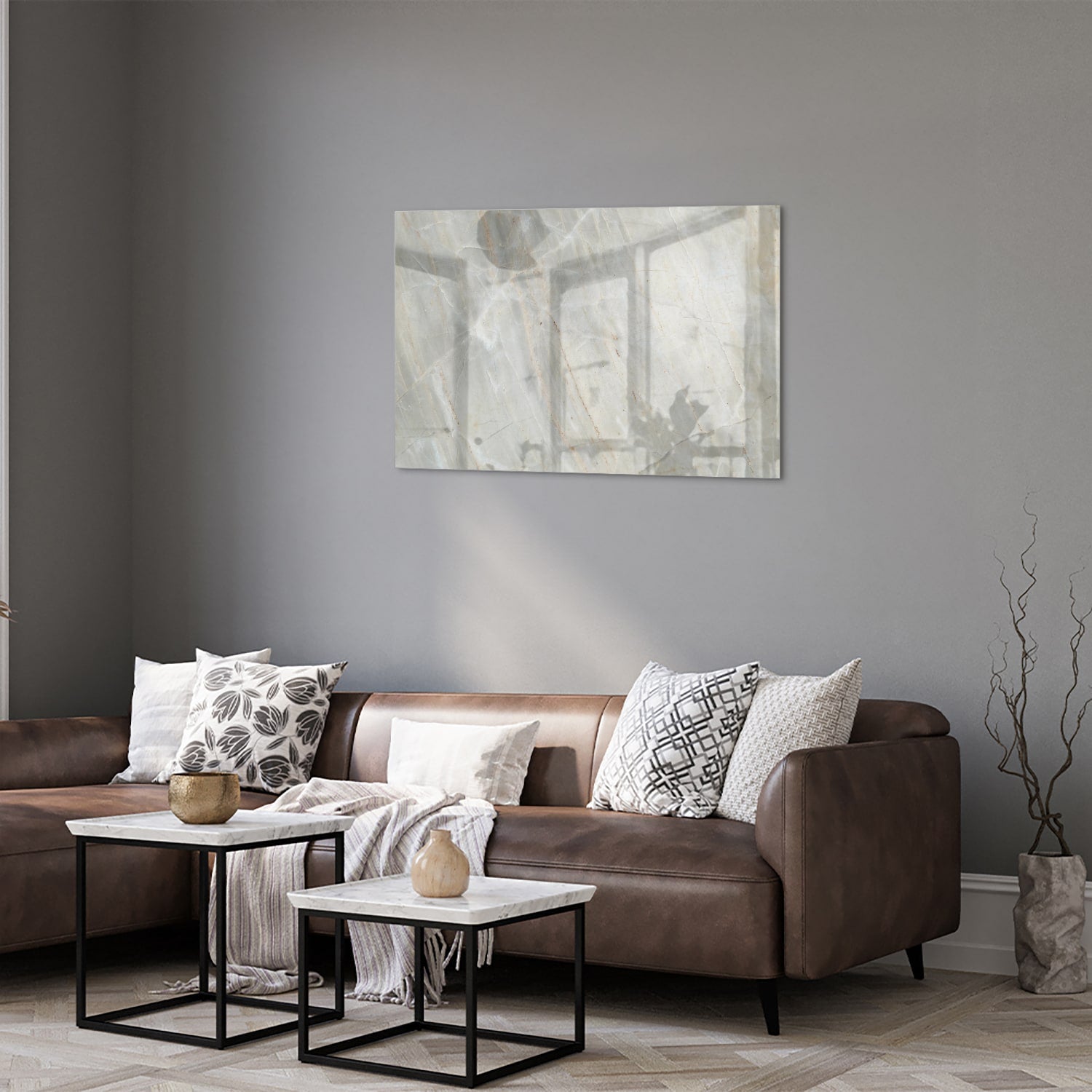 Glazen schilderij met abstracte marmeren figuren, perfect voor interieurdecoratie.