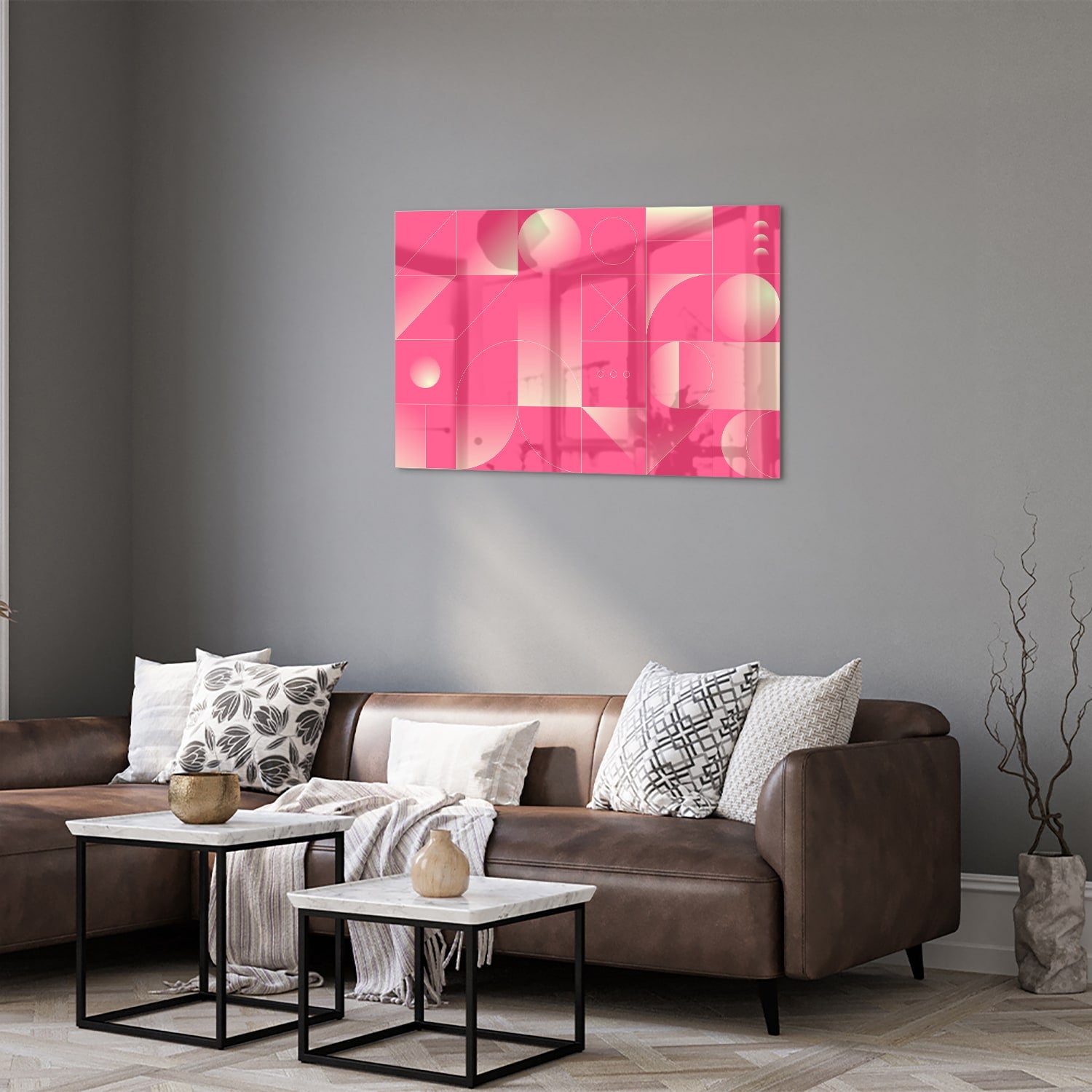 Modern glazen schilderij in frisroze met geometrische vormen.