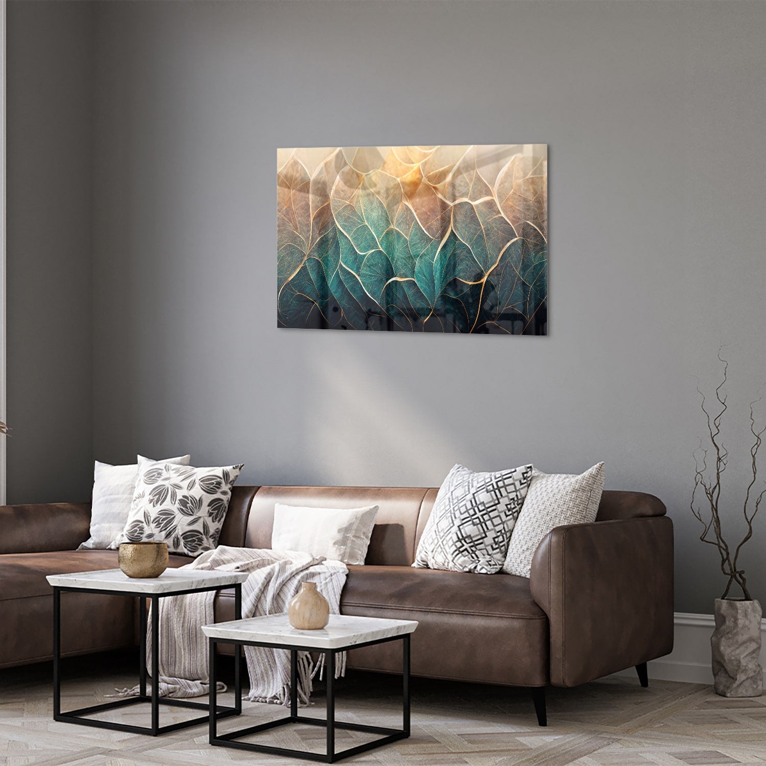 Prachtig glazen schilderij met bladeren in turquoise en gouden lijnen.