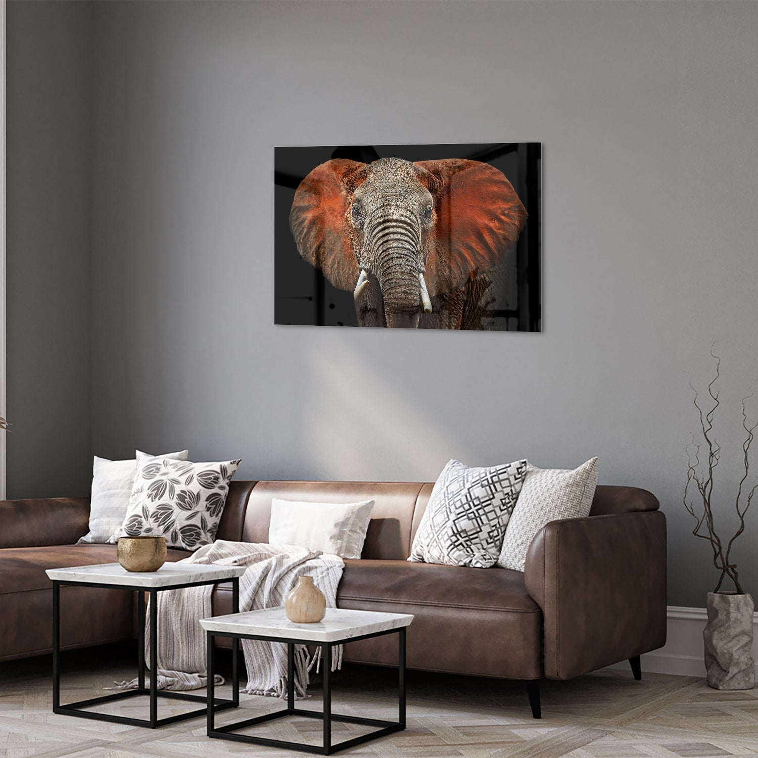 Glazen schilderij van een olifant met kleurrijke oren, prachtig voor aan de muur.