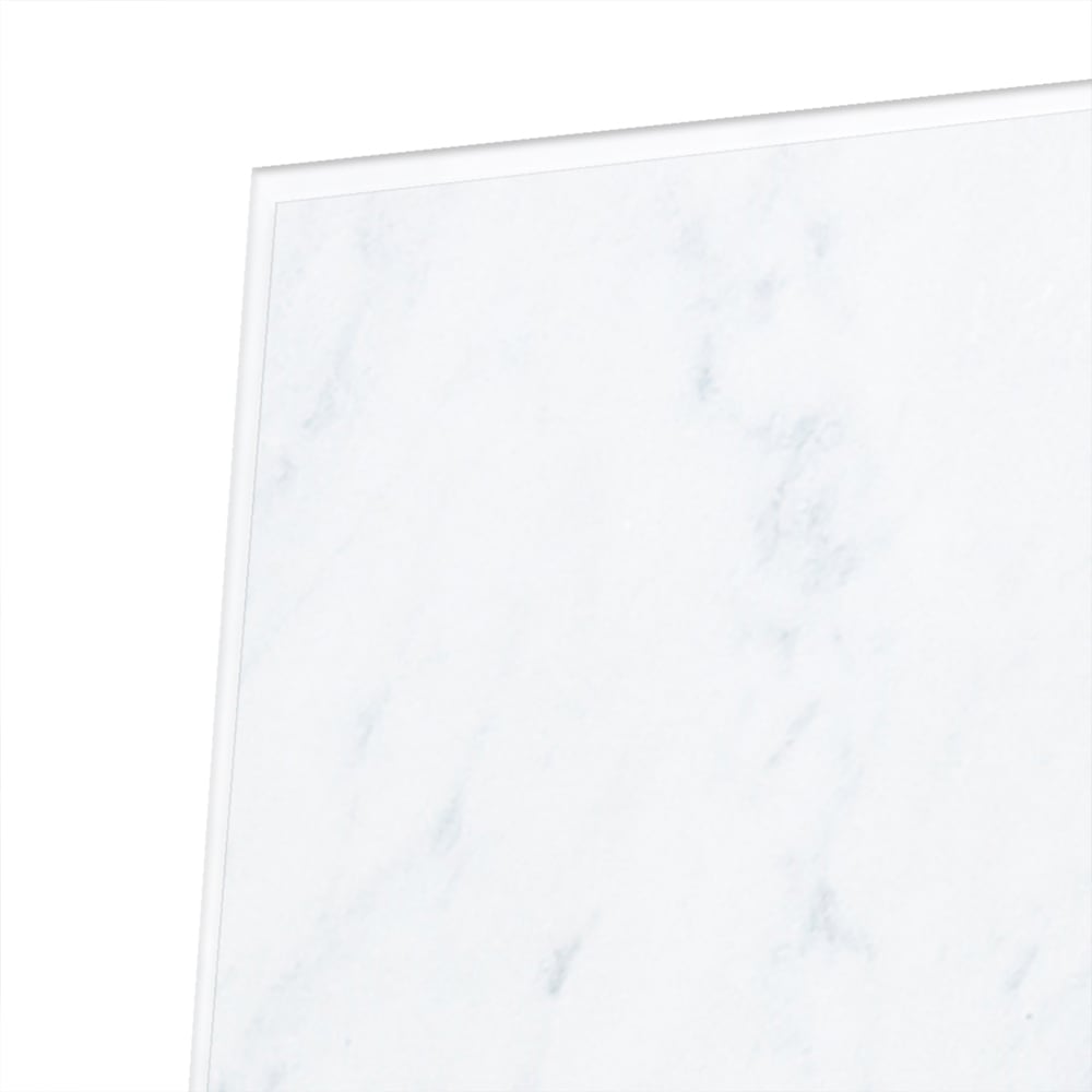 Minimalistisch glazen schilderij met lichte tinten aan de muur