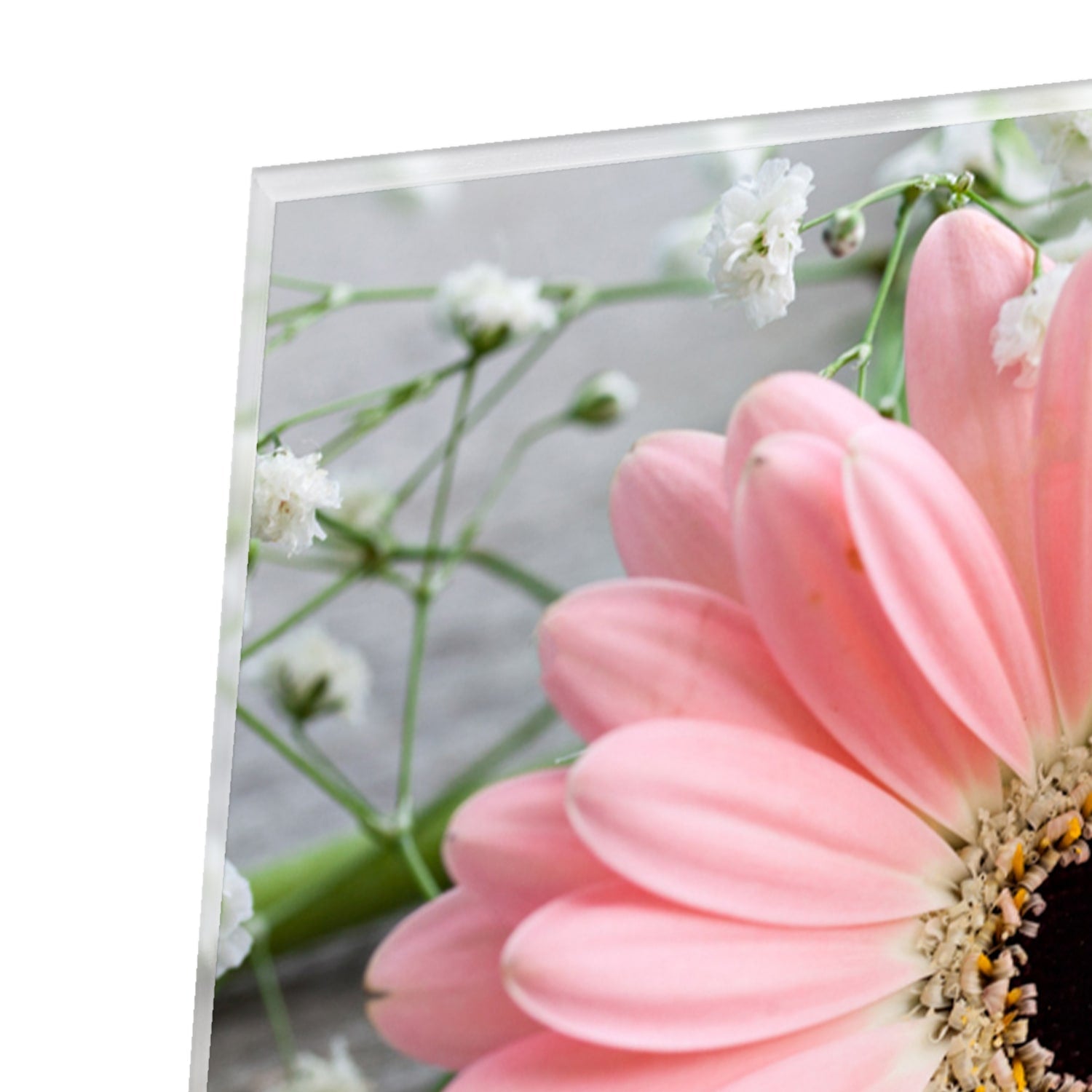 Roze gerbera's op een glazen schilderij, ideaal voor je woonkamer