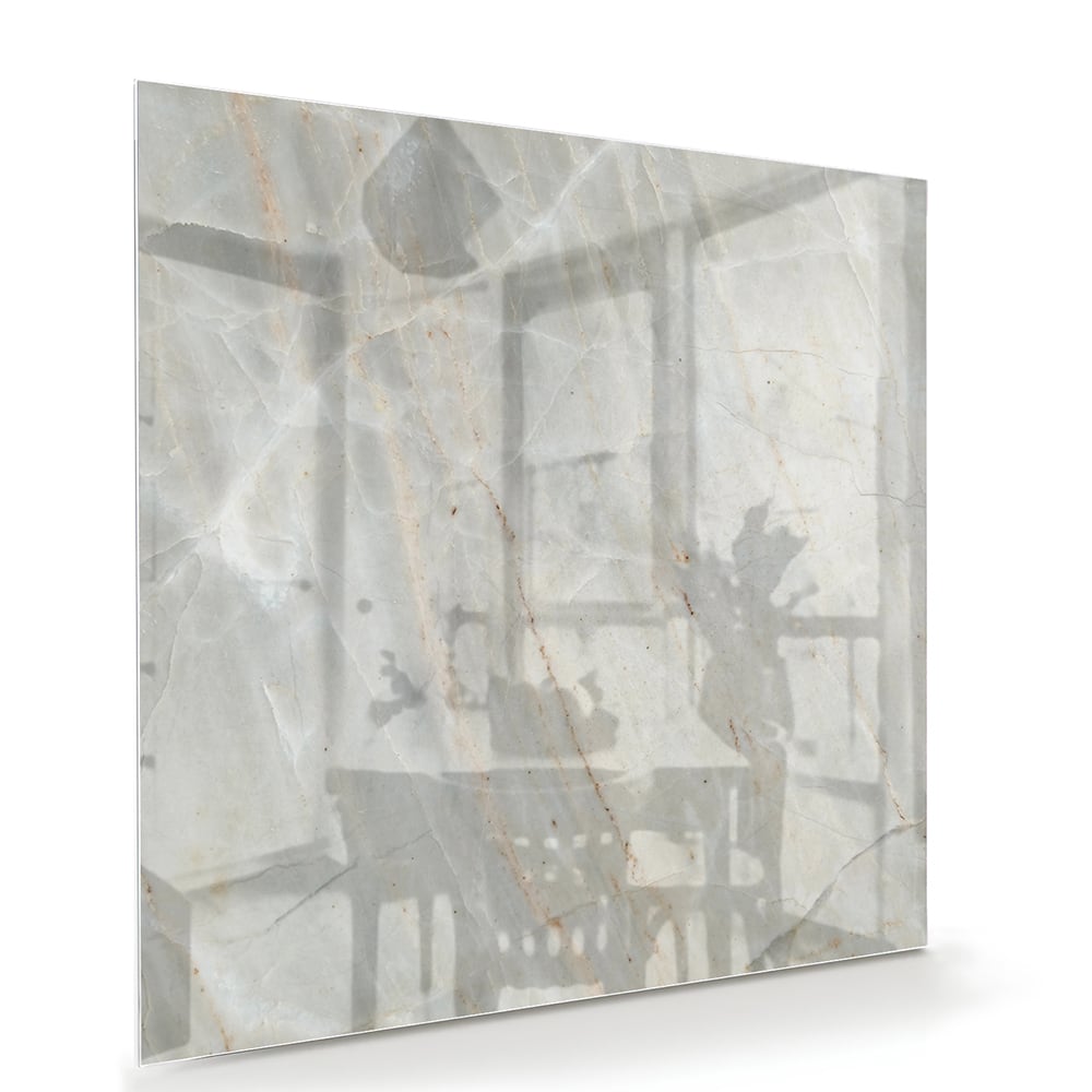 Glazen schilderij met abstracte marmeren figuren, perfect voor interieurdecoratie.