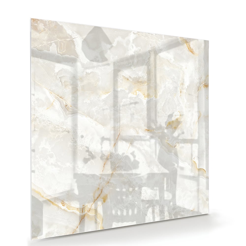 Elegant glazen schilderij met grijs marmer en gouden aders in moderne woonkamer