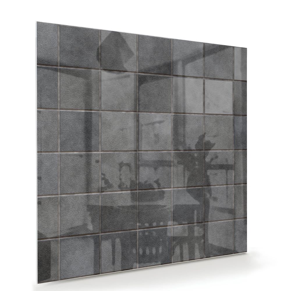 Modern glazen schilderij in grijstinten aan de muur boven een houten kast