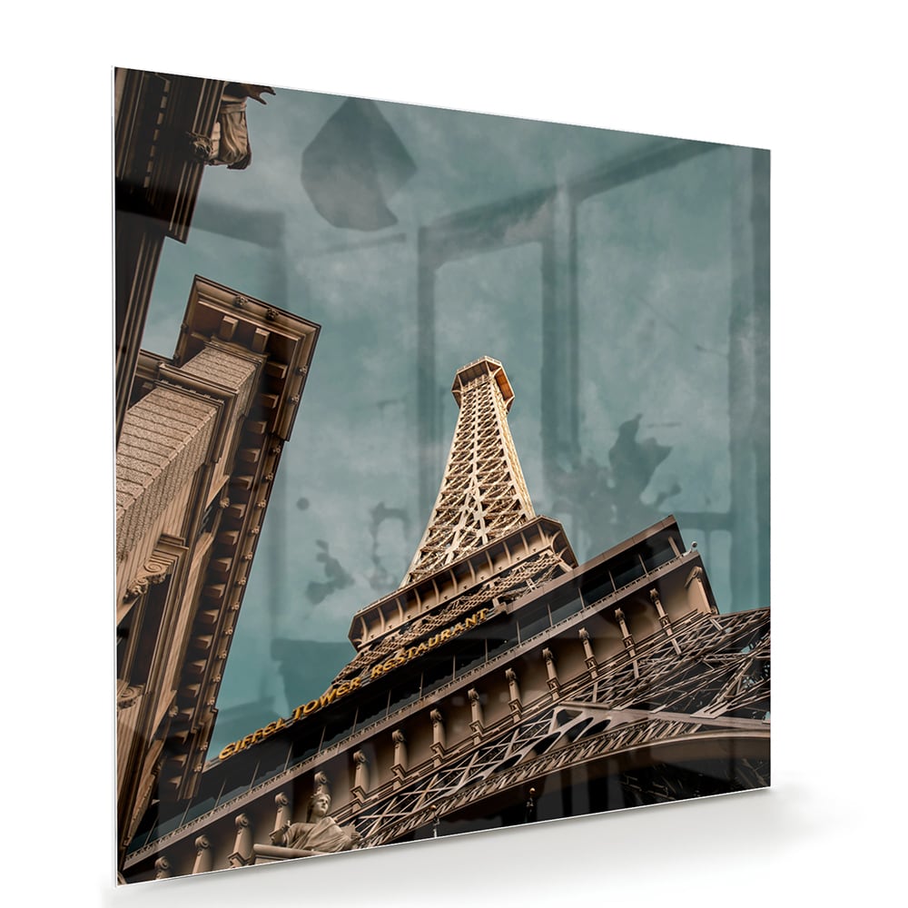 Glas schilderij van de Eiffeltoren met een luxe uitstraling