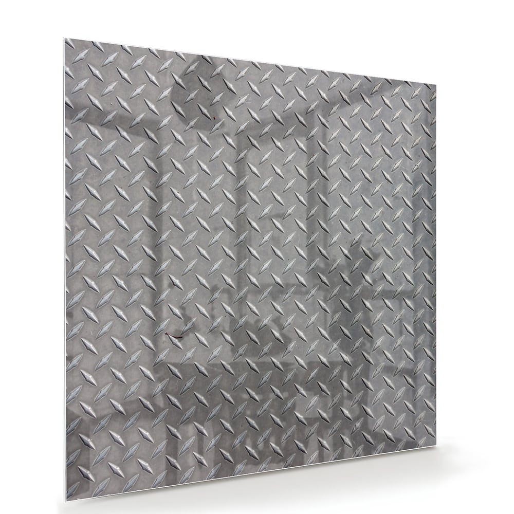 Industrile glazen schilderij met ruitpatroon aan de muur in een modern interieur.
