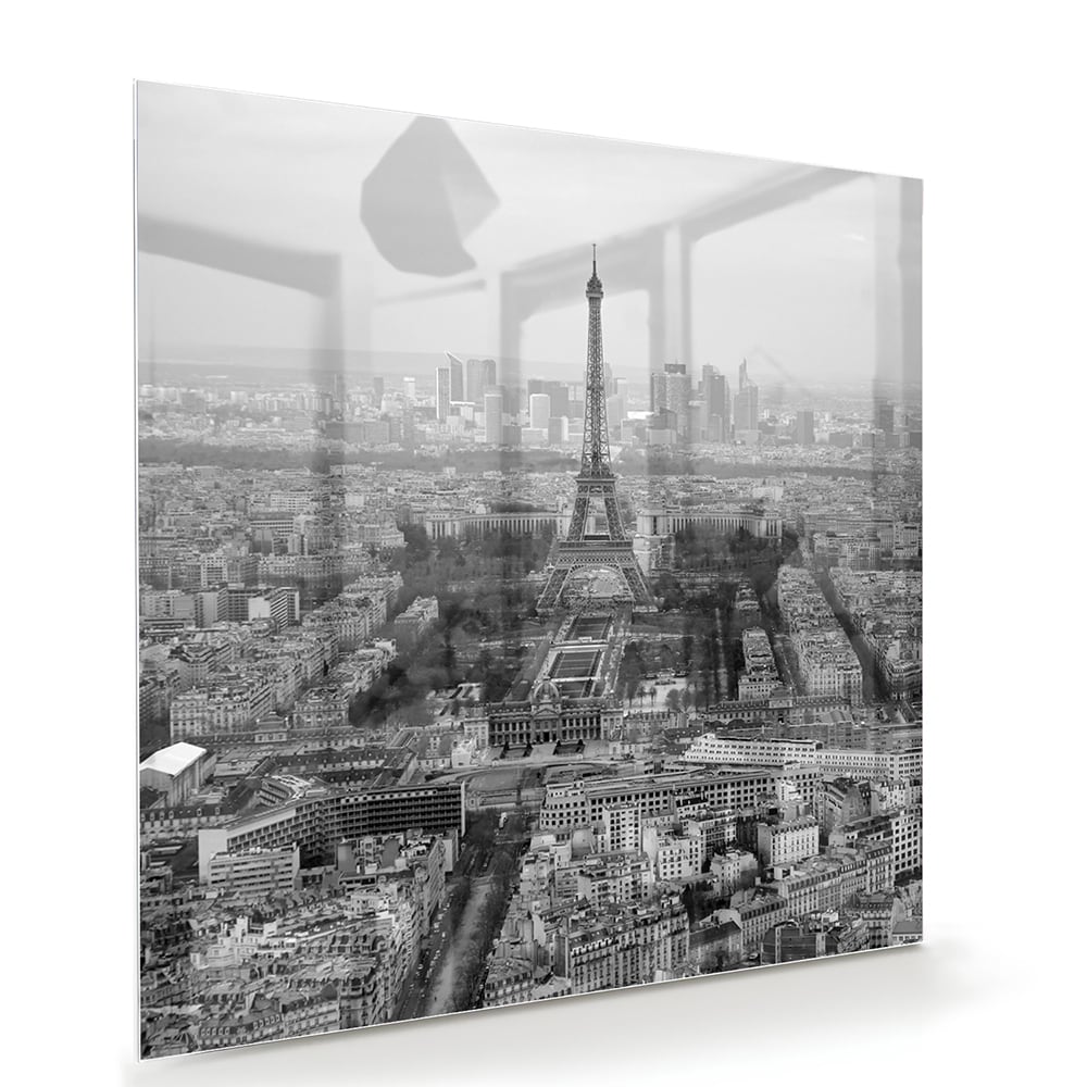 Zwart-wit glazen schilderij met uitzicht op de Eiffeltoren in Parijs