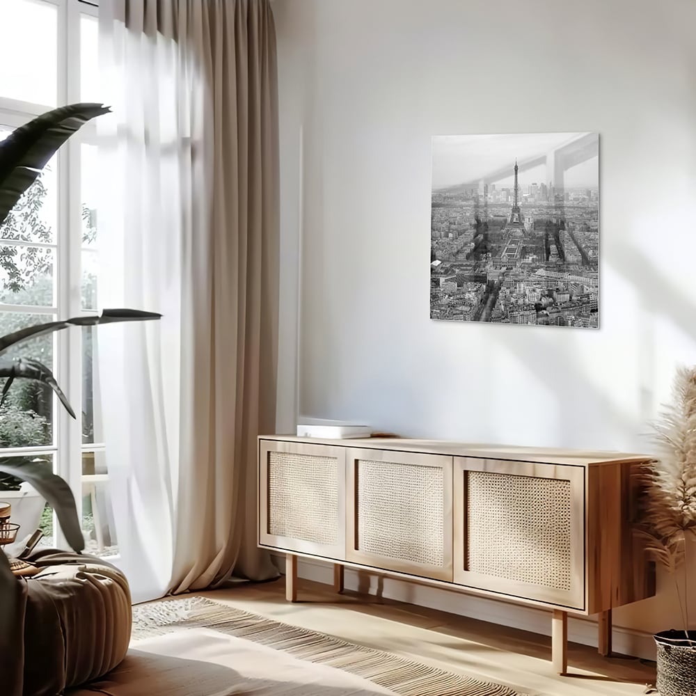 Zwart-wit glazen schilderij met uitzicht op de Eiffeltoren in Parijs