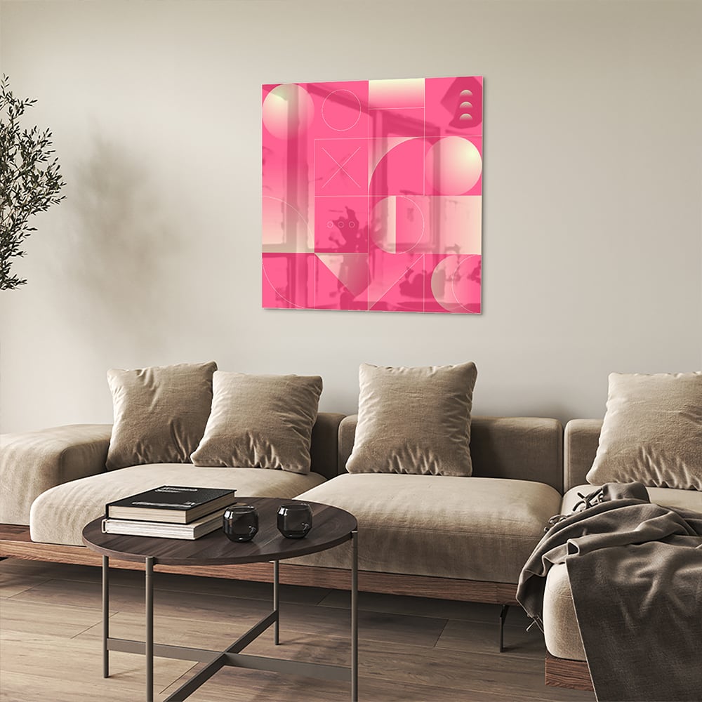 Modern glazen schilderij in frisroze met geometrische vormen.