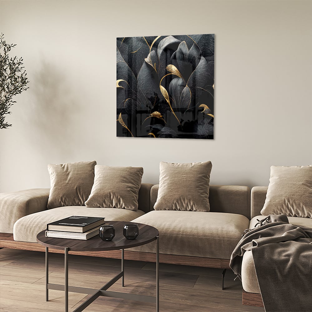 Glazen schilderij met gouden bladeren op een zwarte achtergrond, perfect voor interieur decoratie.