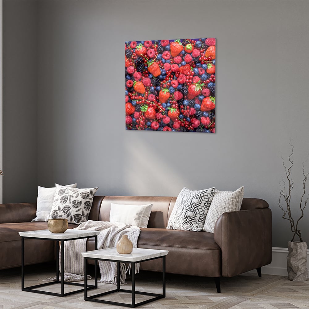 Glazen schilderij met een kleurrijke afbeelding van bessen en fruit