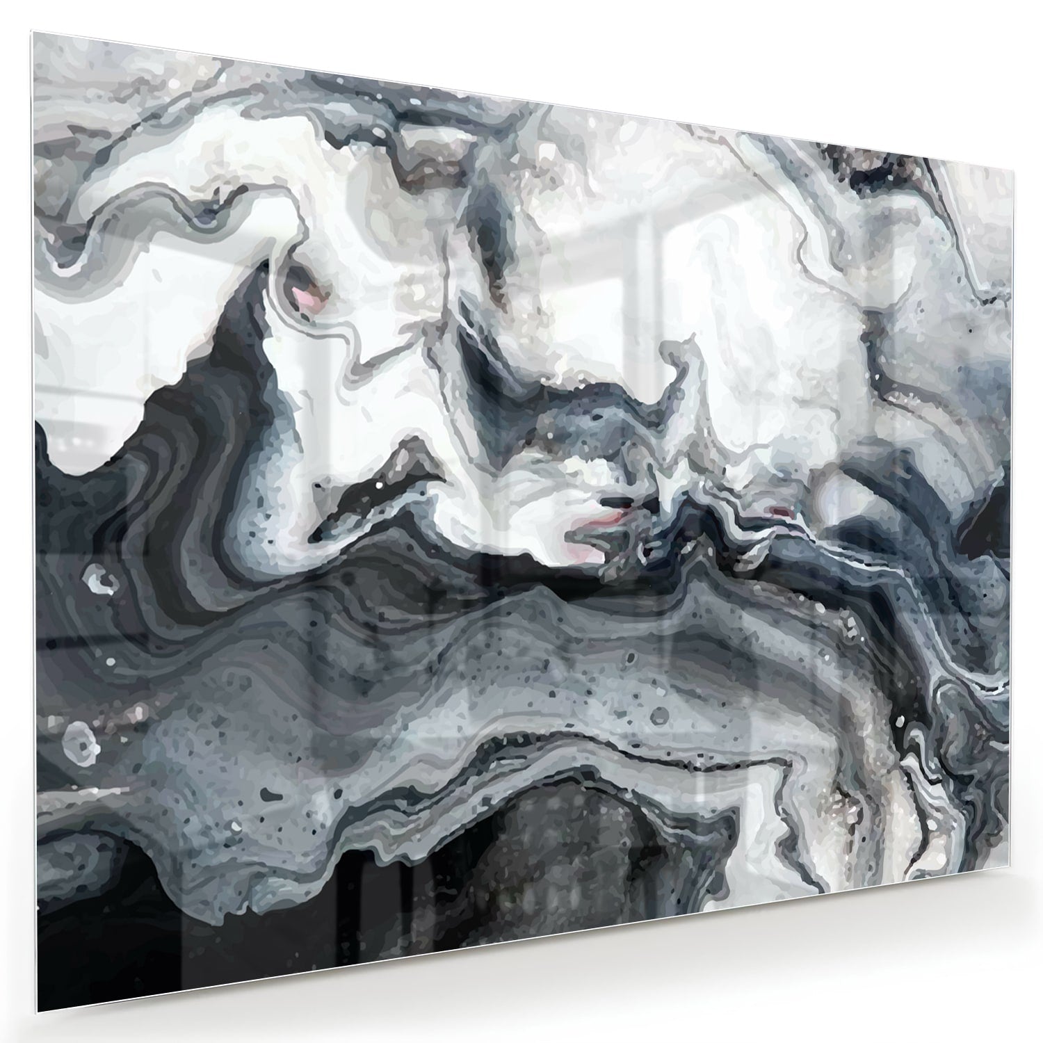 Abstract glazen schilderij met grijze en witte tinten aan de muur.
