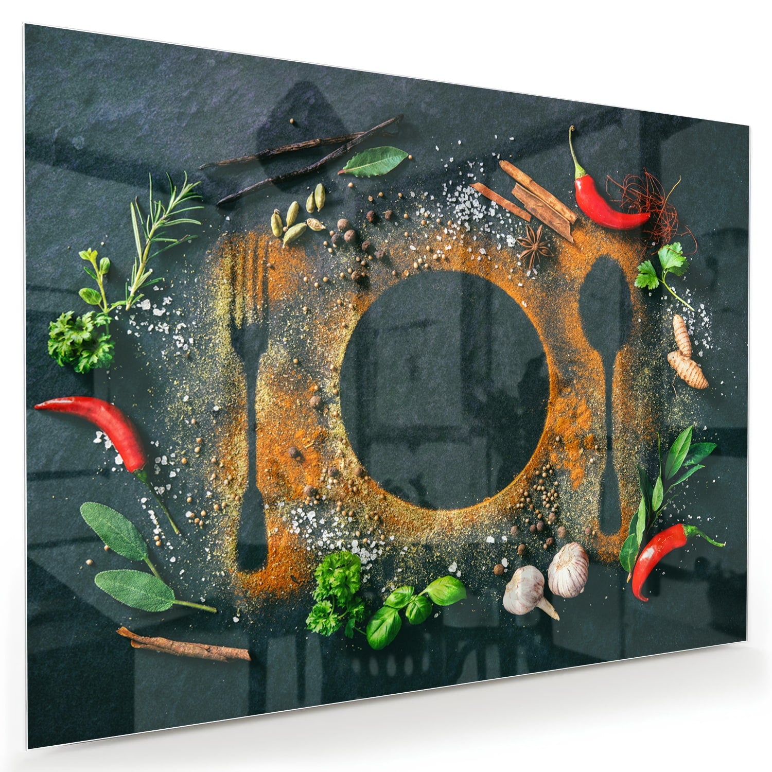 Glazen schilderij met een kleurrijk ontwerp van kookgerei en verse ingredinten.