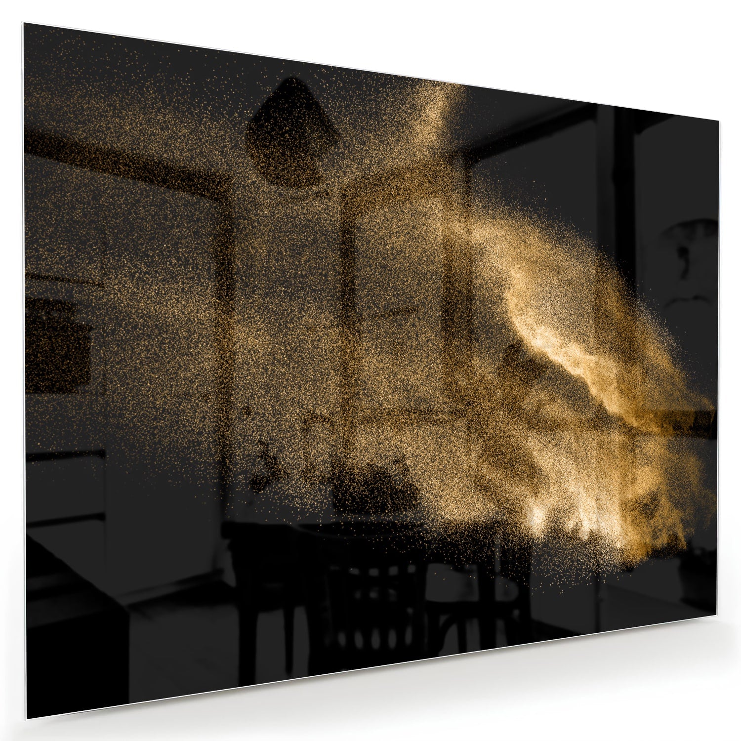 Glazen schilderij met een gouden hand op een zwarte achtergrond.