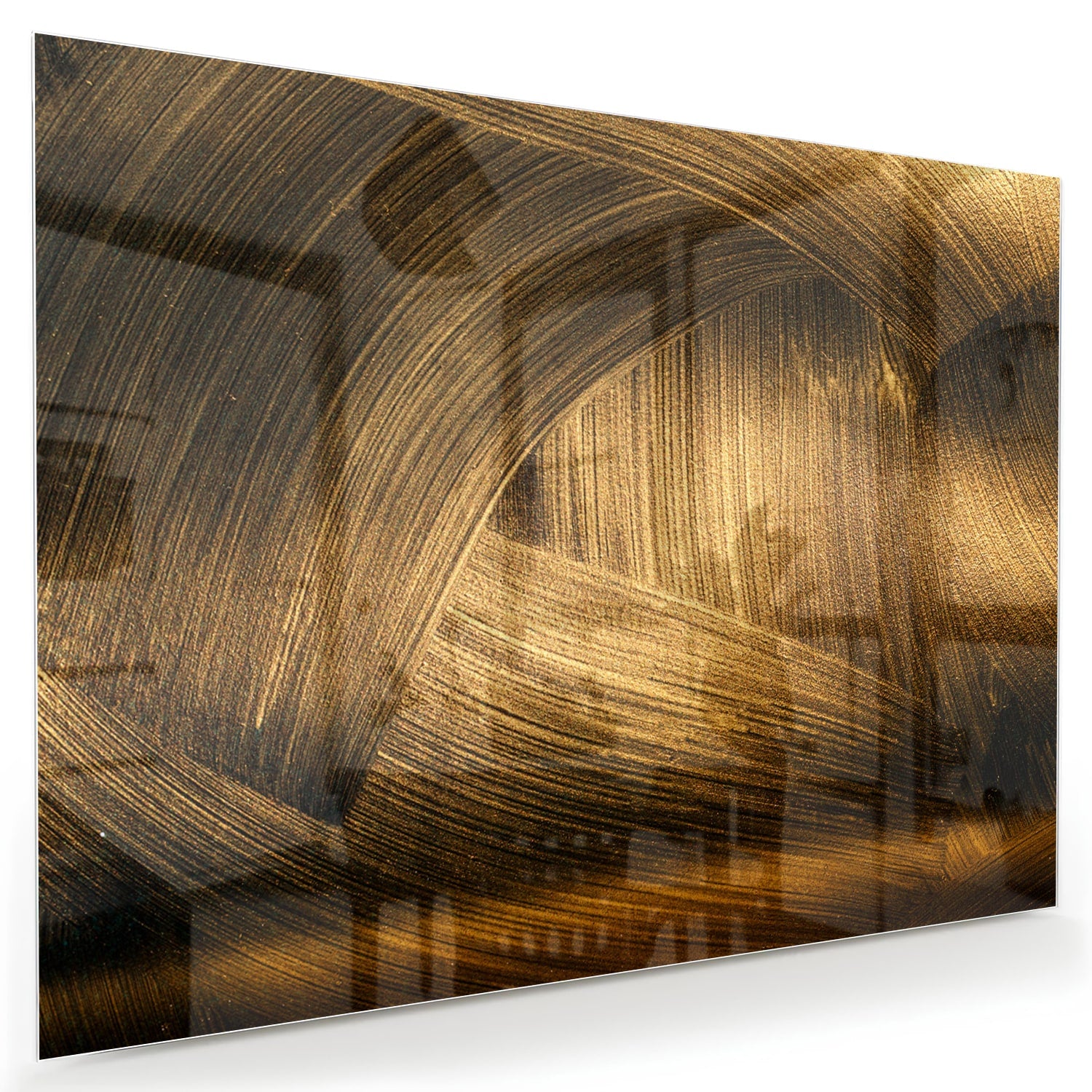 Glazen schilderij met gouden patronen aan de muur boven een houten meubel.