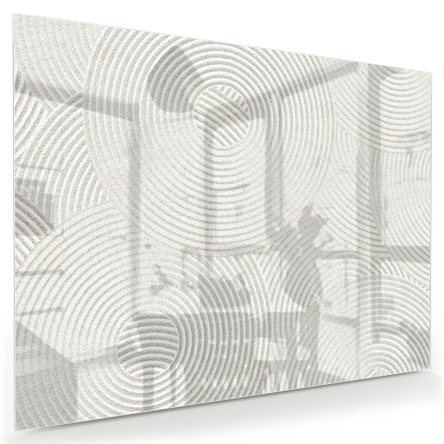 Minimalistisch glazen schilderij met spiraalpatronen aan de muur
