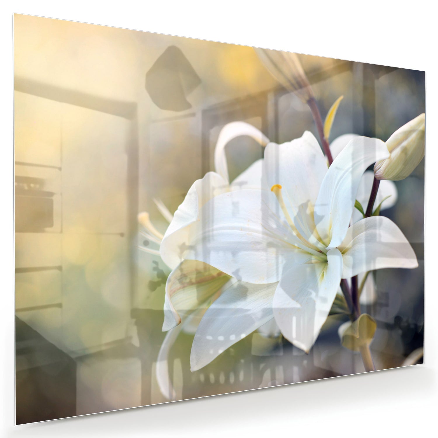 Elegant glazen schilderij van een witte lelie aan de muur