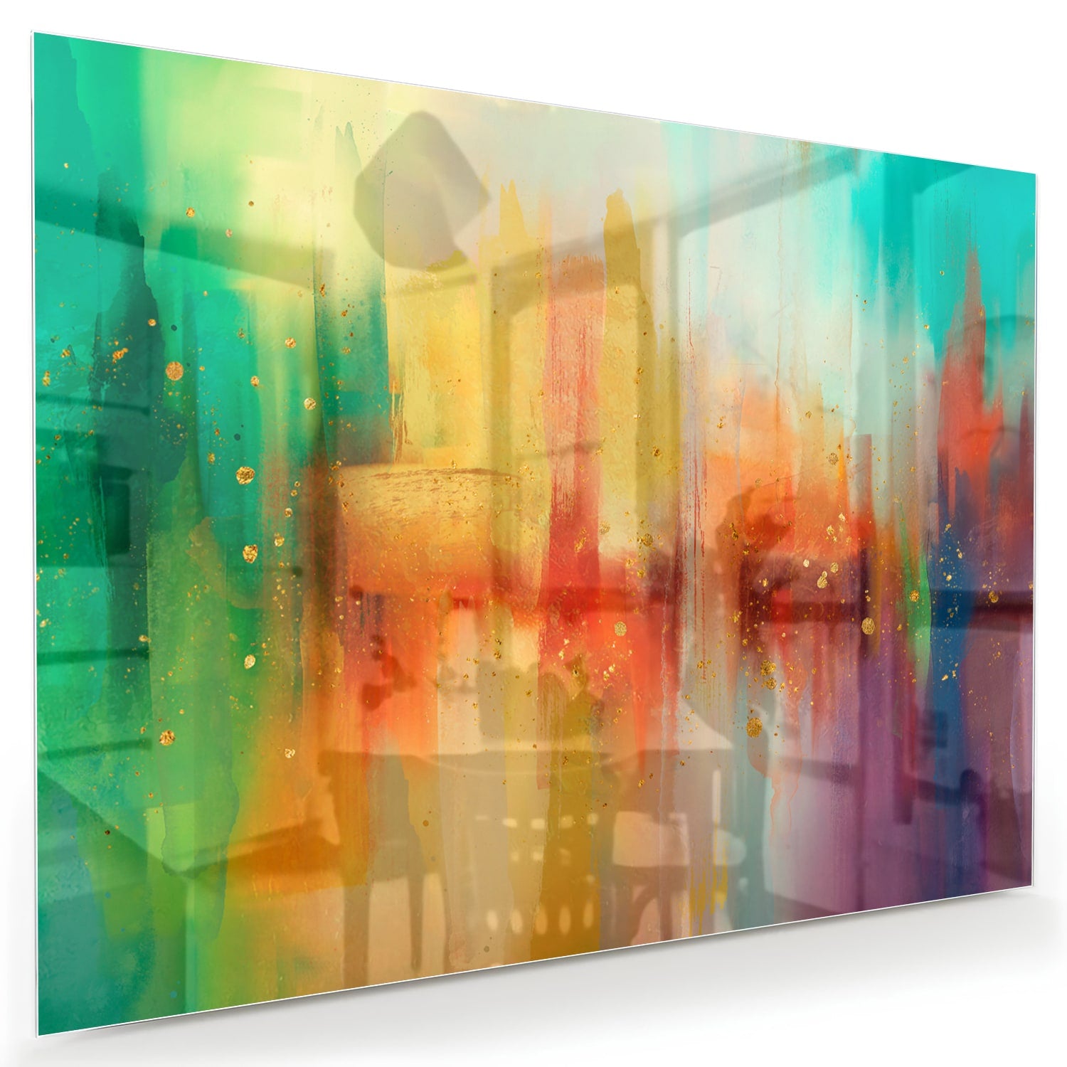 Abstract kleurrijk glazen schilderij aan de muur in een moderne woonkamer.