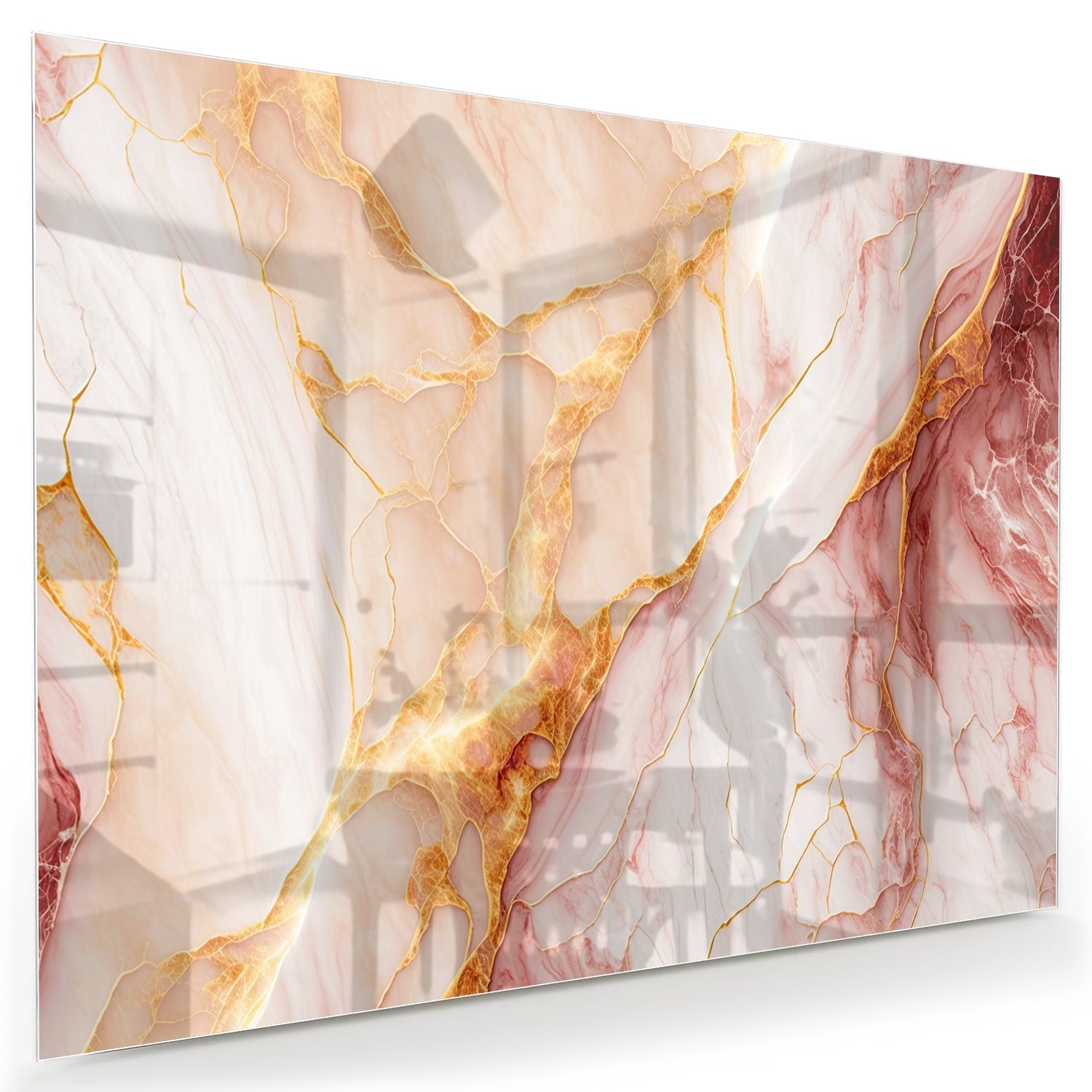 Elegante glazen schilderij met rozen en gouden tinten aan de muur.