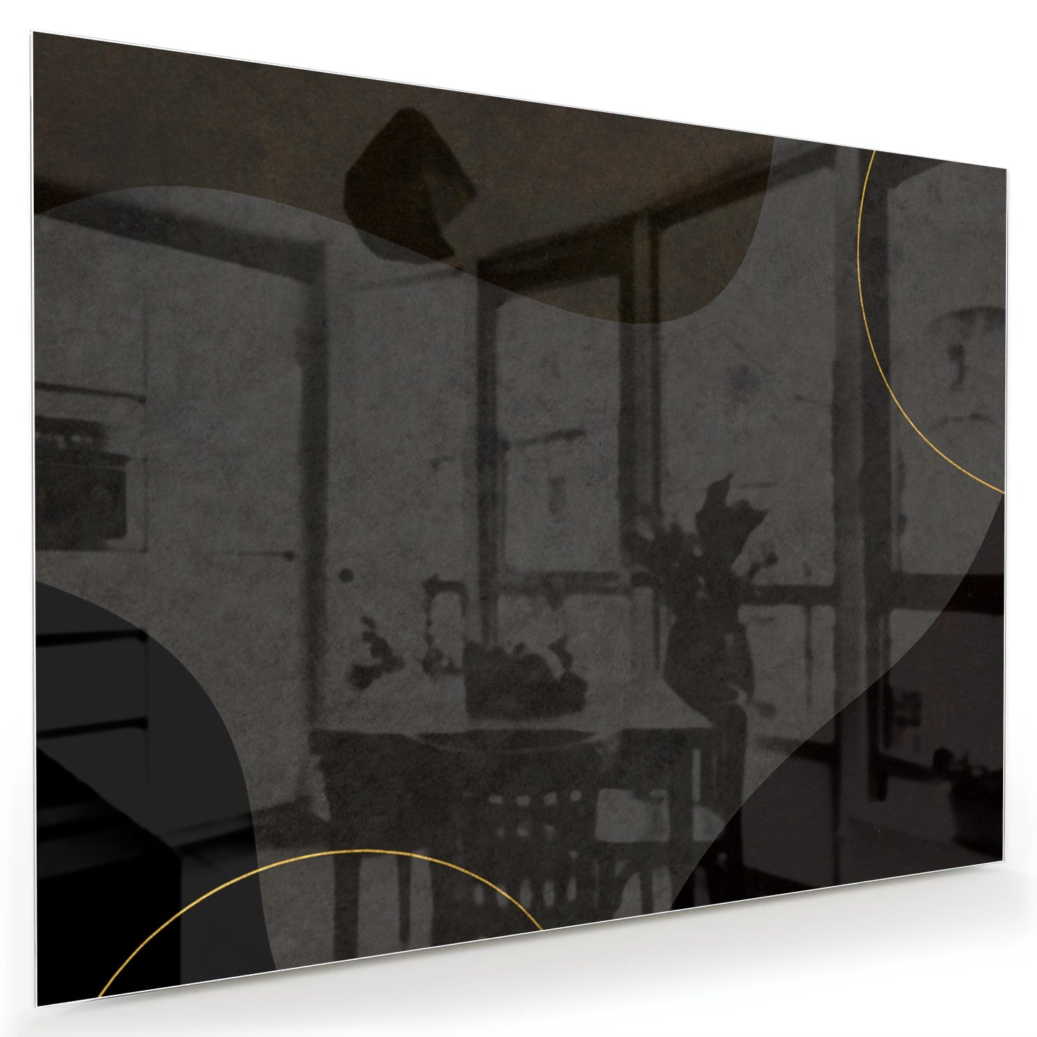 Moderne glas schilderij met abstracte zwarte vormen en gouden lijnen