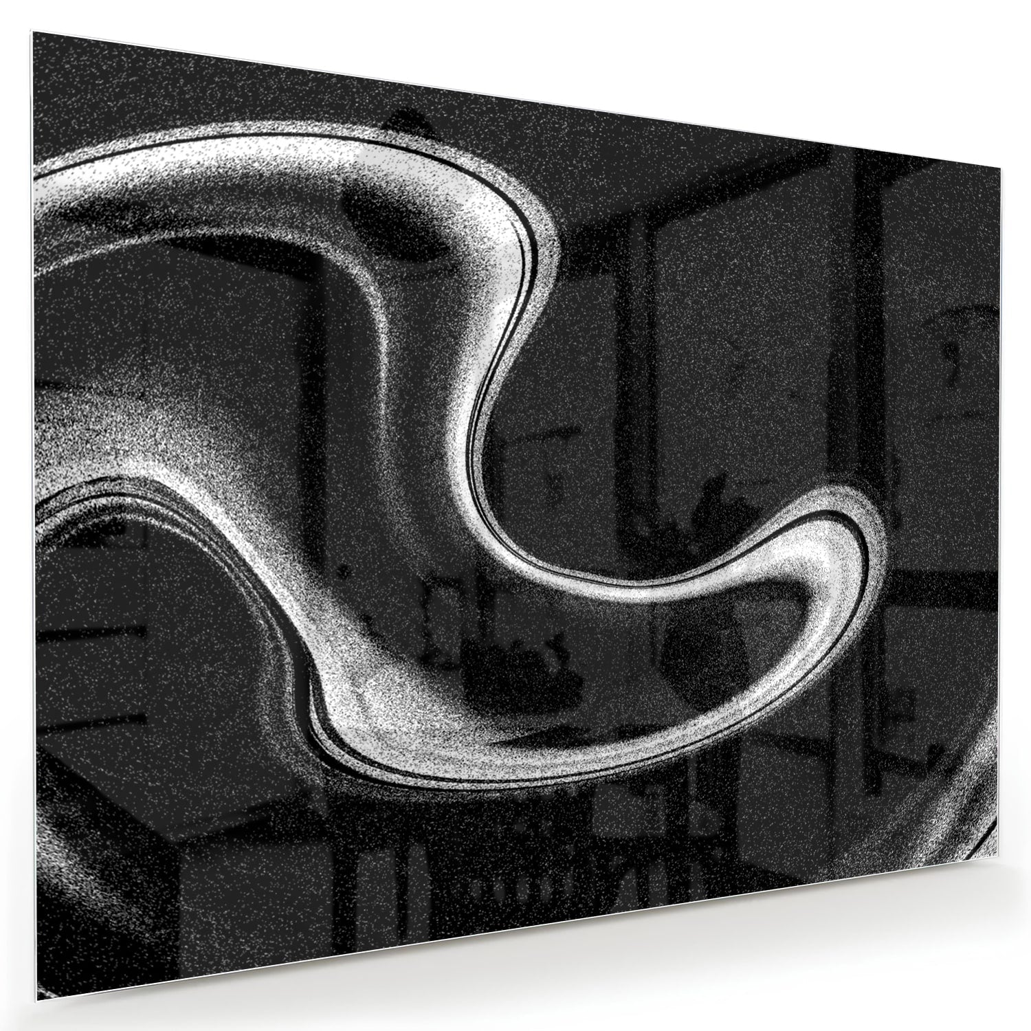 Zwart-wit glazen schilderij met abstracte golven, geschikt voor moderne interieurs.