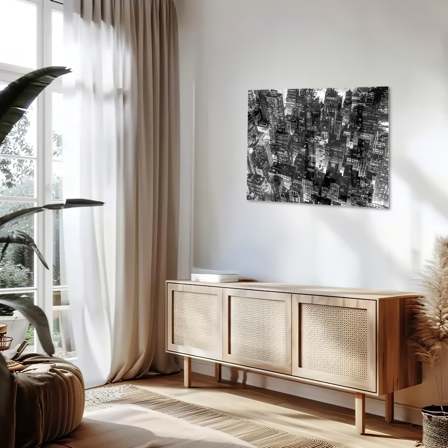 Zwart-wit glazen schilderij van een stad, prachtig decor voor modern interieur.