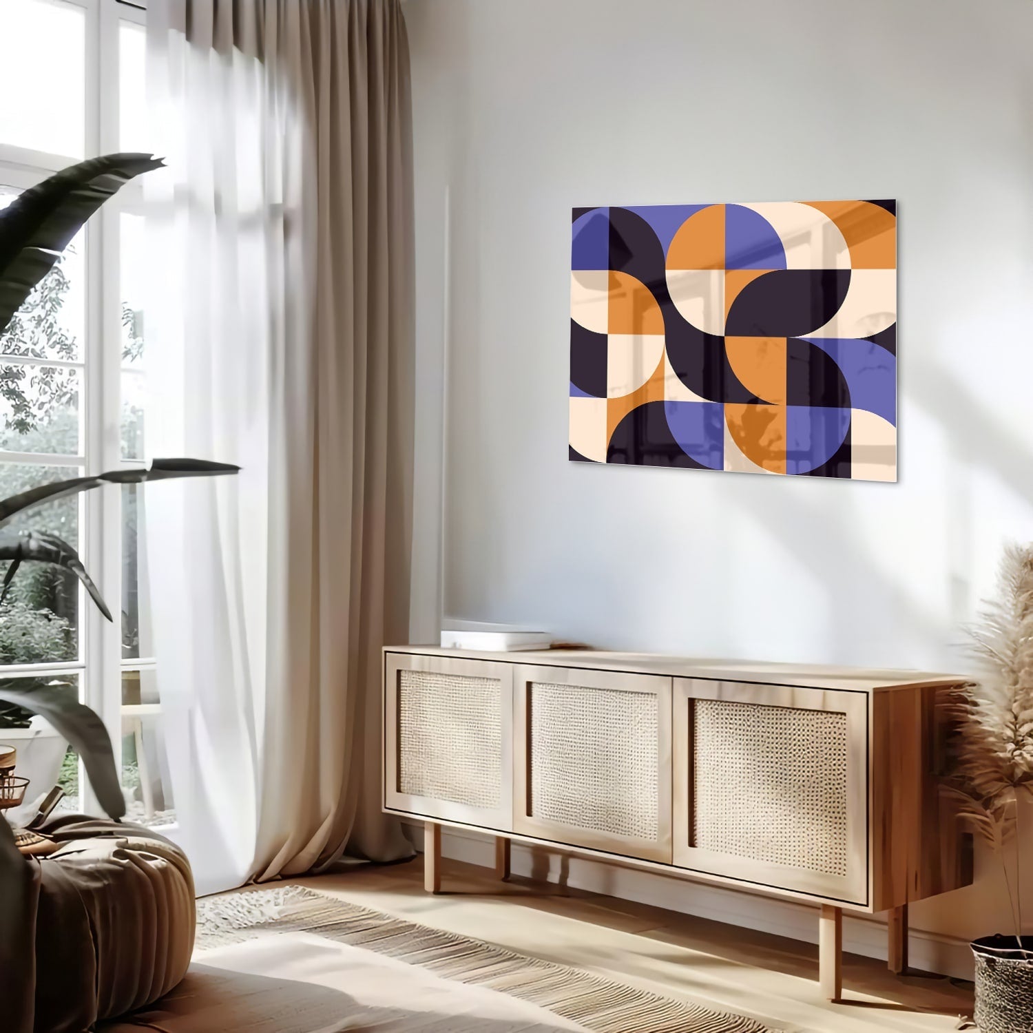 Abstract glazen schilderij met blauwe en oranjekleurige vormen, perfect voor moderne interieurs.