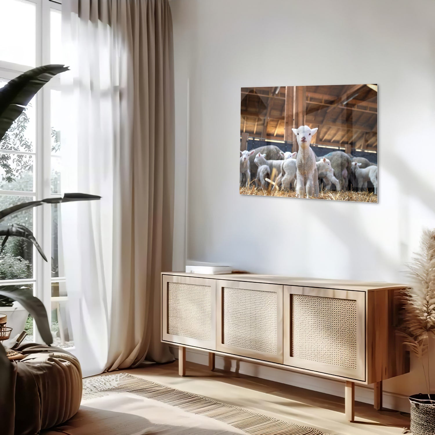 Glazen schilderij met lammetjes in een stal, perfect voor huisdecoratie.