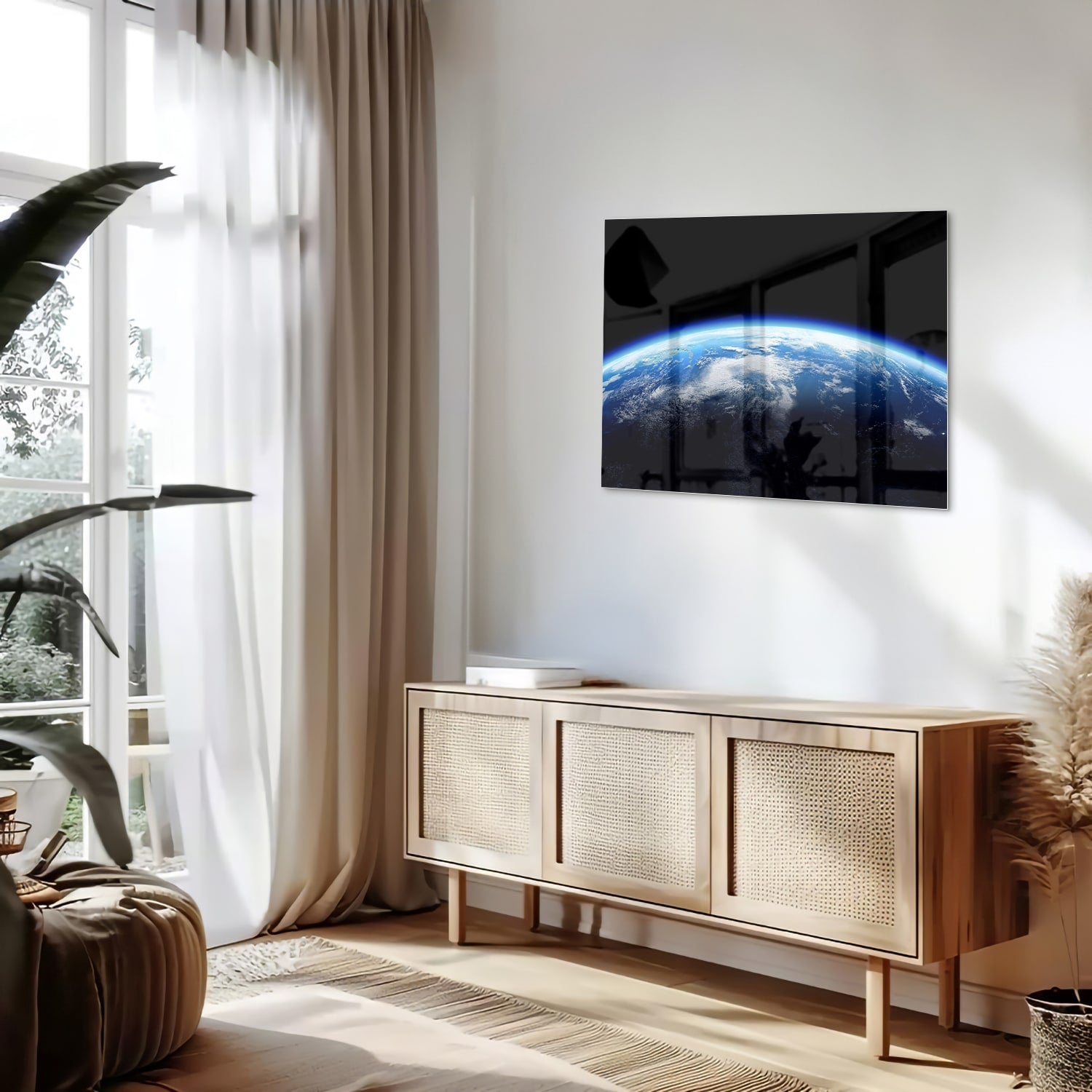 Glazen schilderij met een afbeelding van de aarde en blauwe lucht, perfect voor een moderne inrichting.