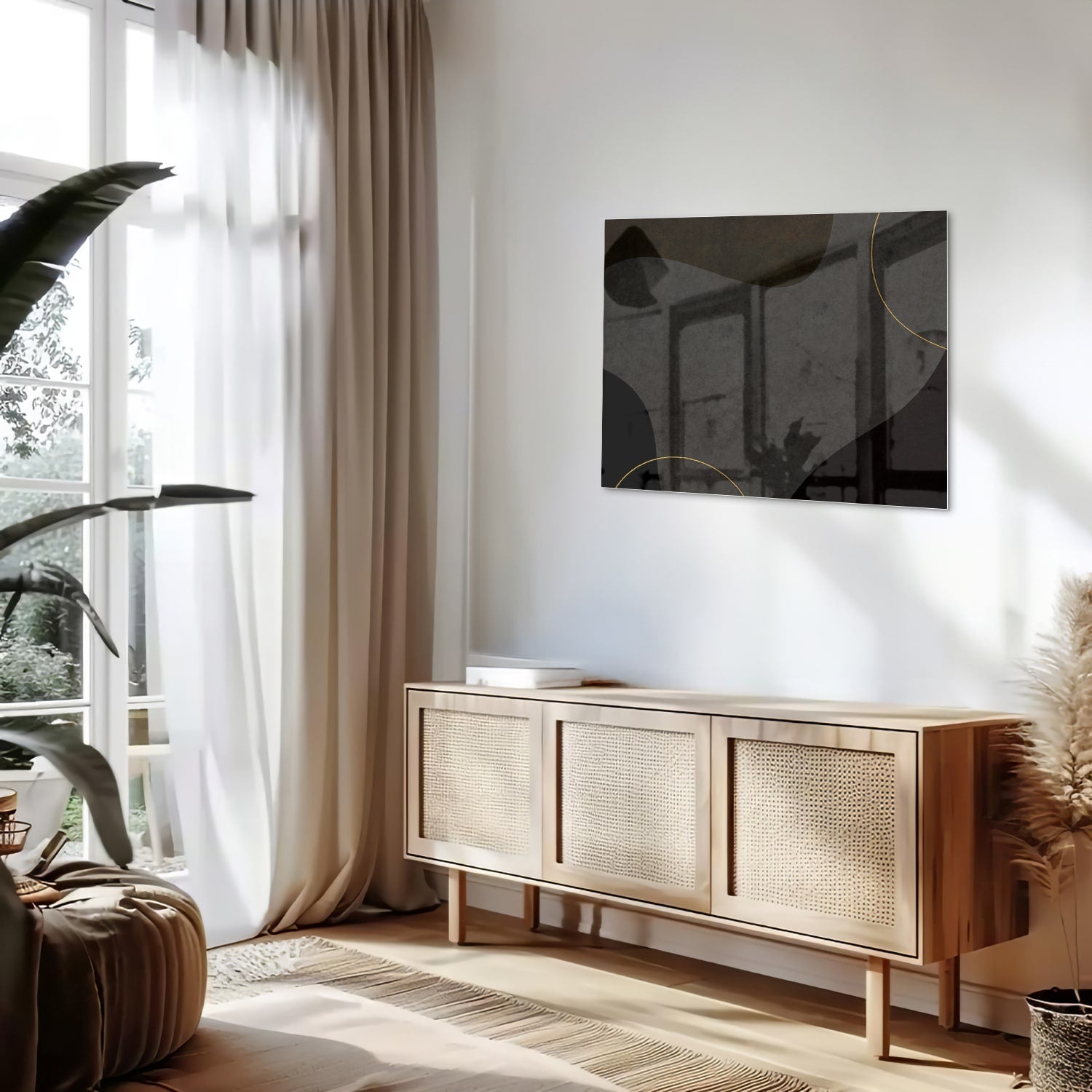 Moderne glas schilderij met abstracte zwarte vormen en gouden lijnen