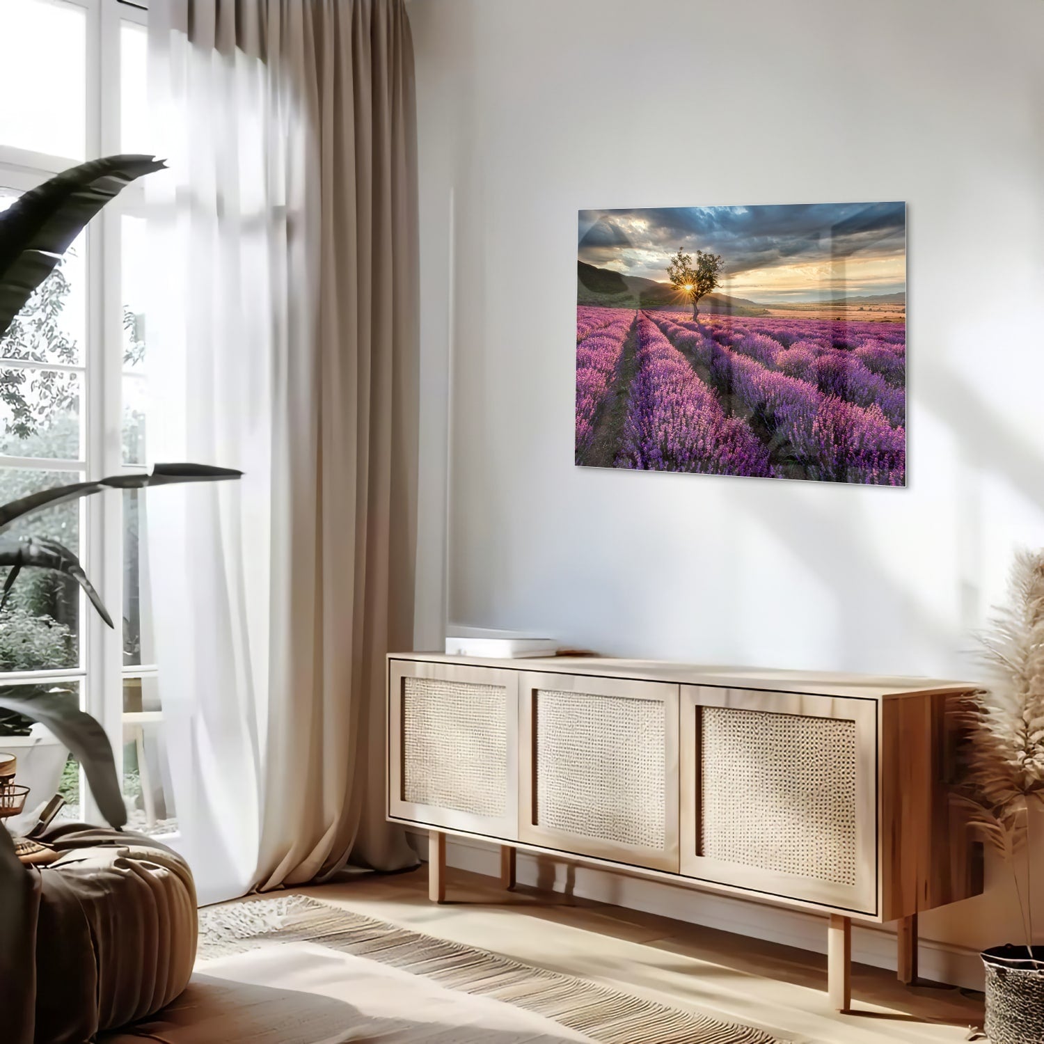 Glazen schilderij van paarse lavendelvelden tijdens de zonsondergang