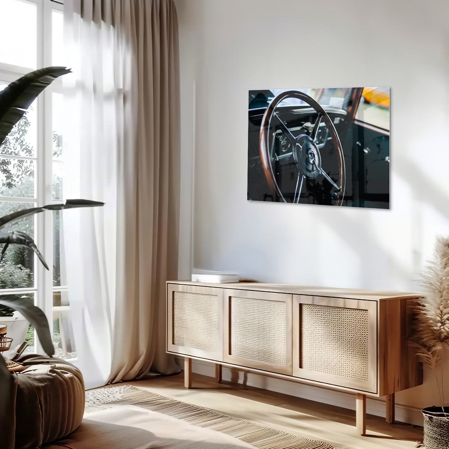 Glazen schilderij van een vintage autostuur aan de muur