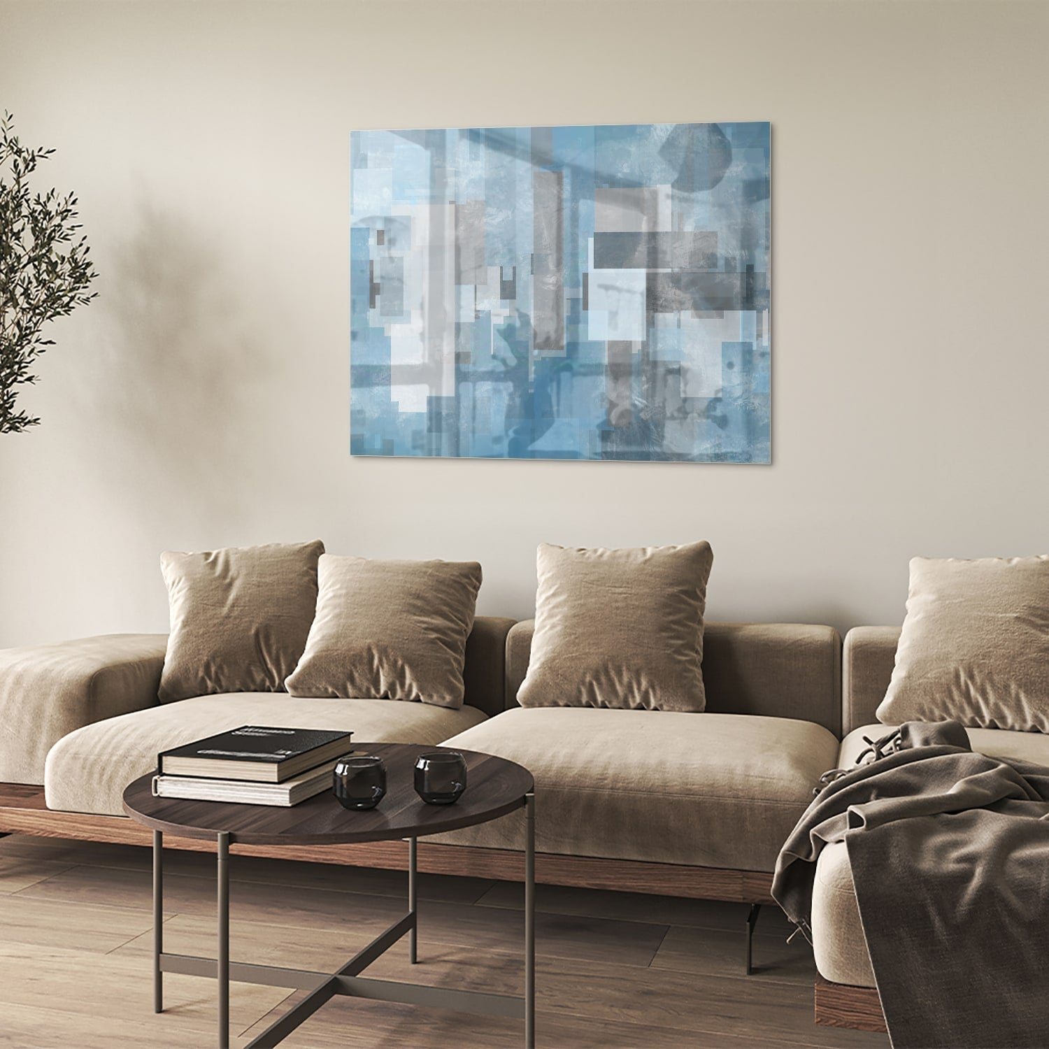 Abstract glas schilderij met blauwe en grijze tinten aan de muur