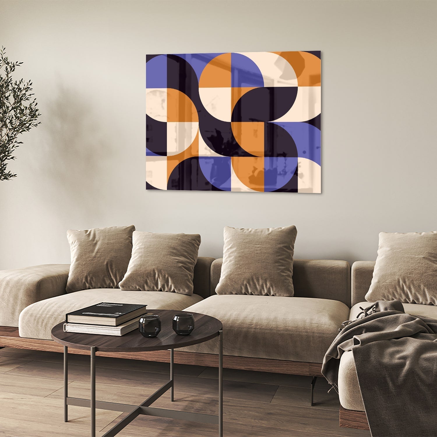 Abstract glazen schilderij met blauwe en oranjekleurige vormen, perfect voor moderne interieurs.