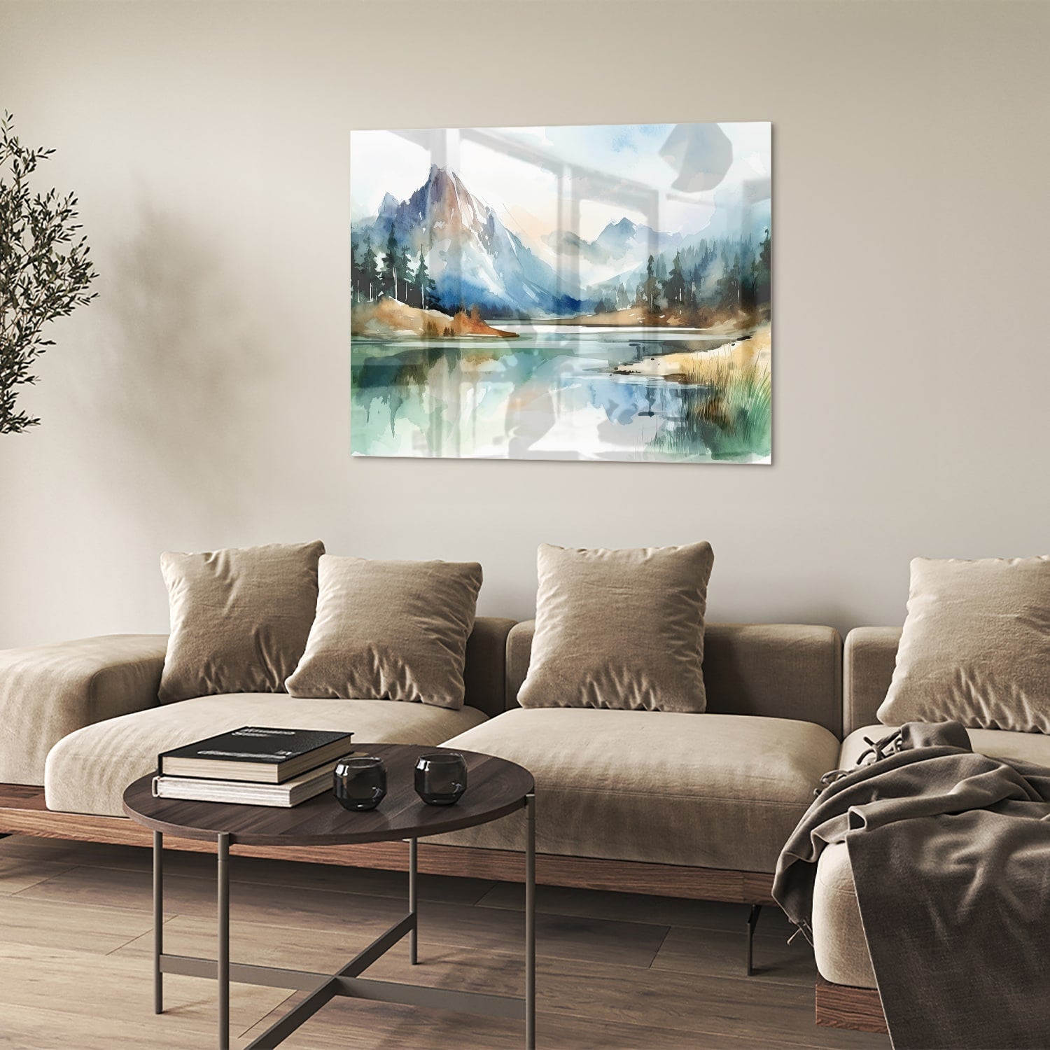 Glazen schilderij met een landschap van bergen en een meer in waterverfstijl.