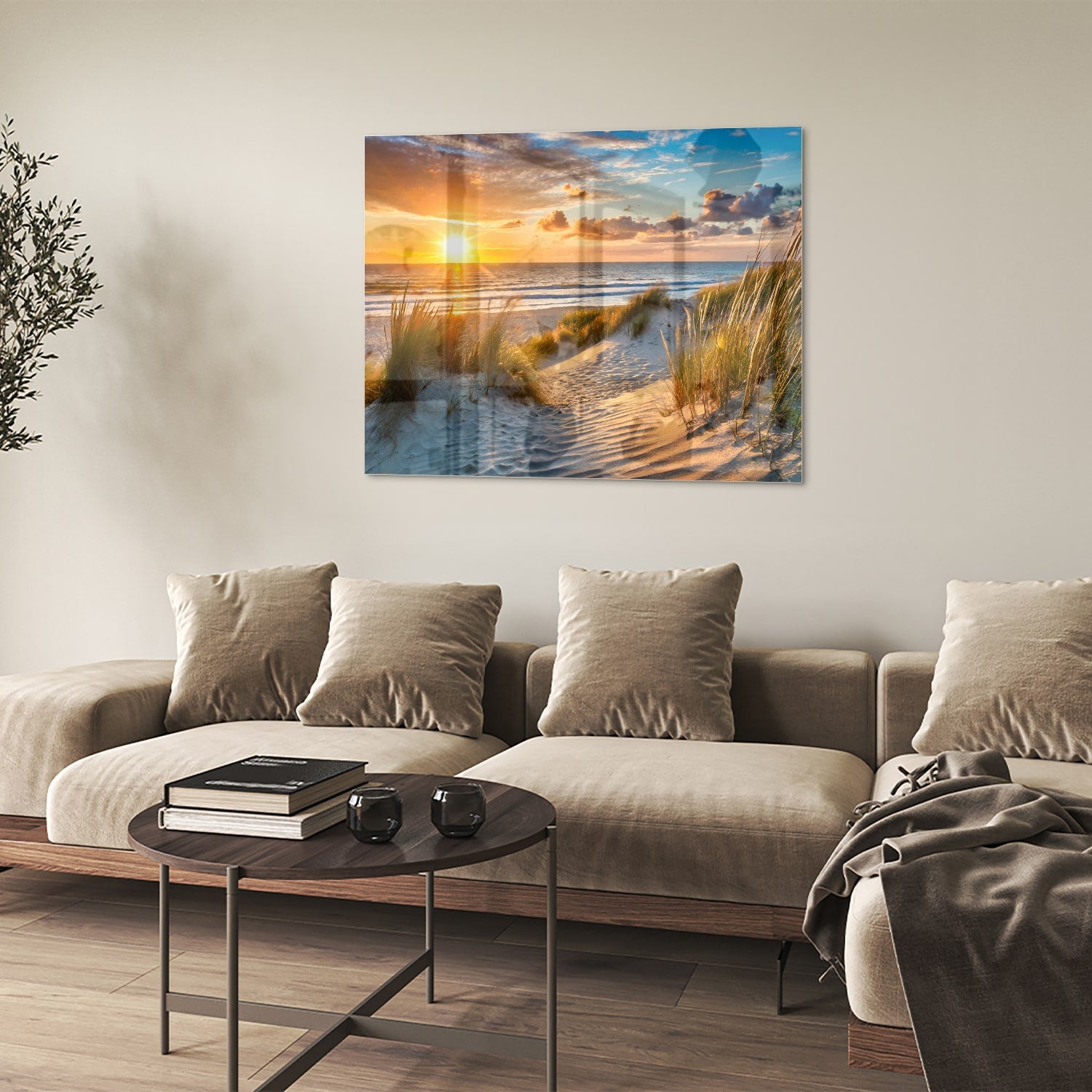 Glazen schilderij van een zonsondergang bij het strand met duinen en gras