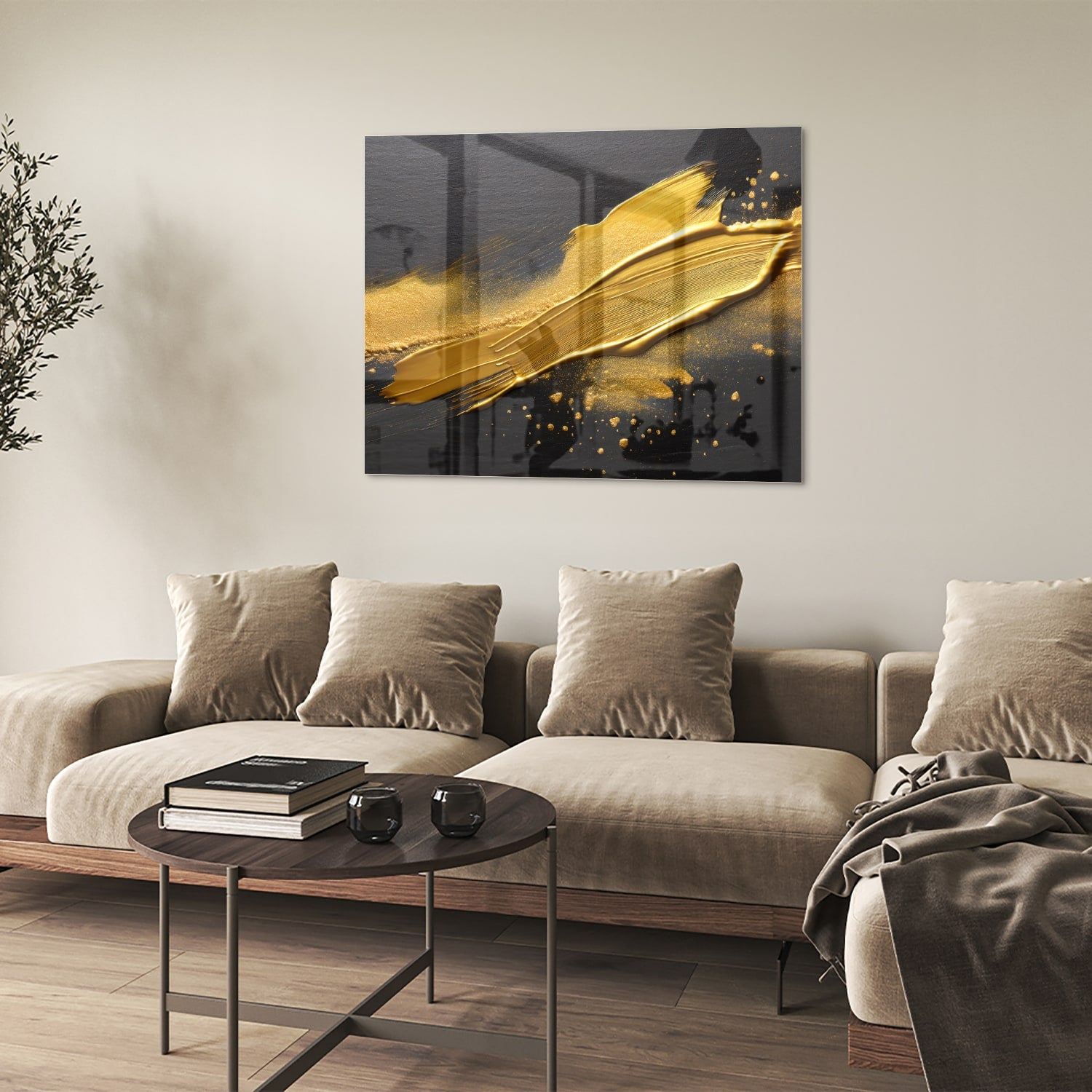 Modern glazen schilderij met gouden strepen op een zwarte achtergrond.
