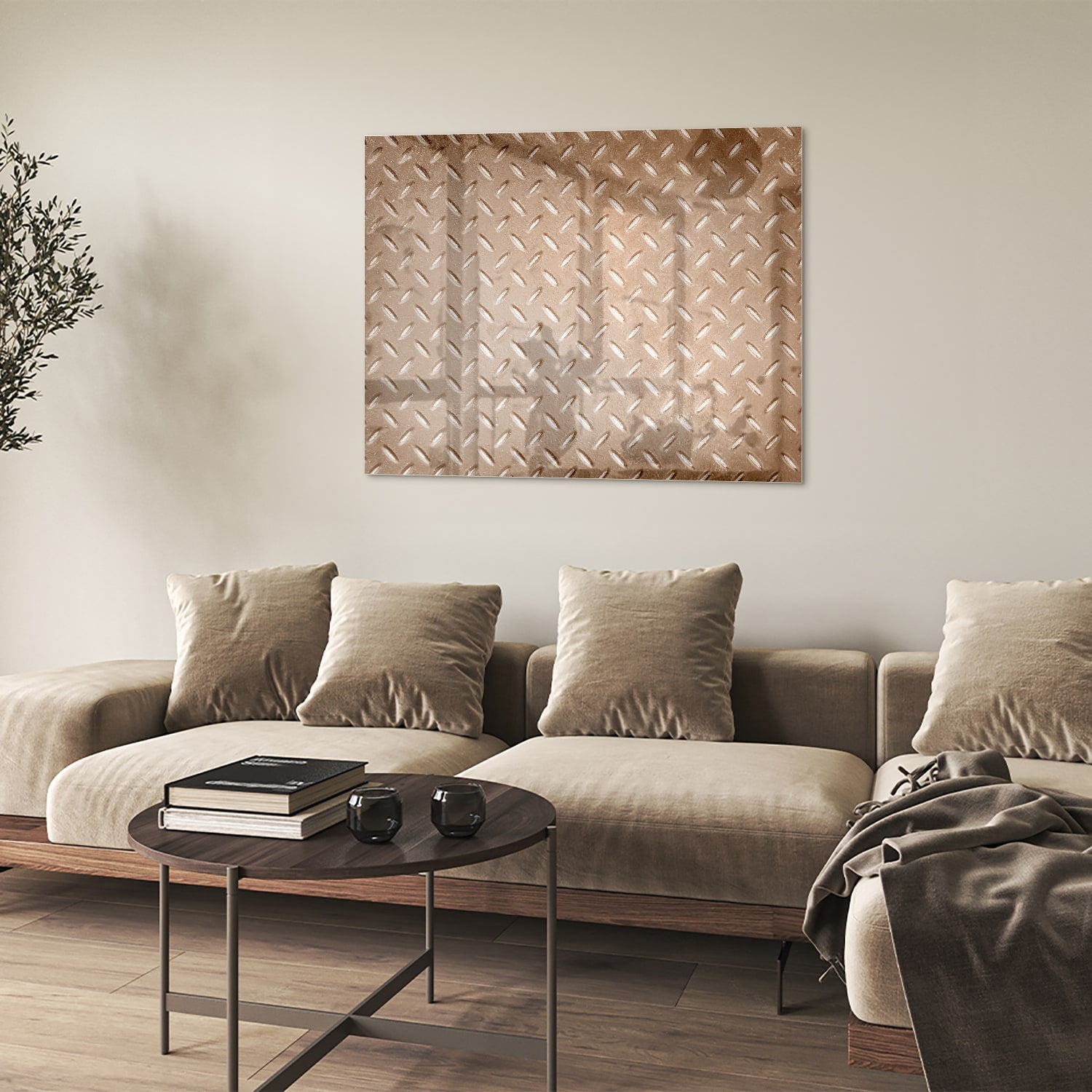 Glazen schilderij met een geometrisch patroon aan de muur in een stijlvolle kamer.