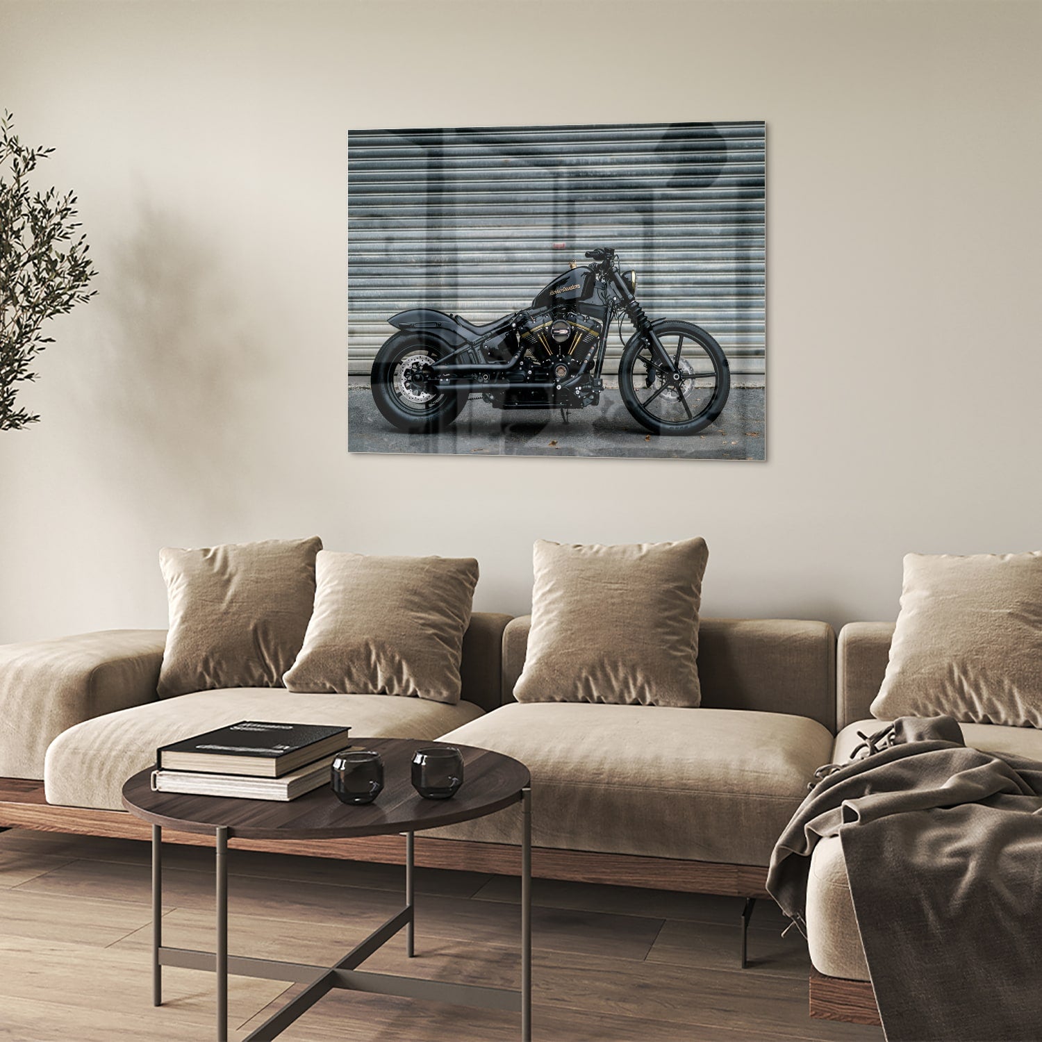 Glazen schilderij van een motor, perfect voor wanddecoratie in een modern interieur.