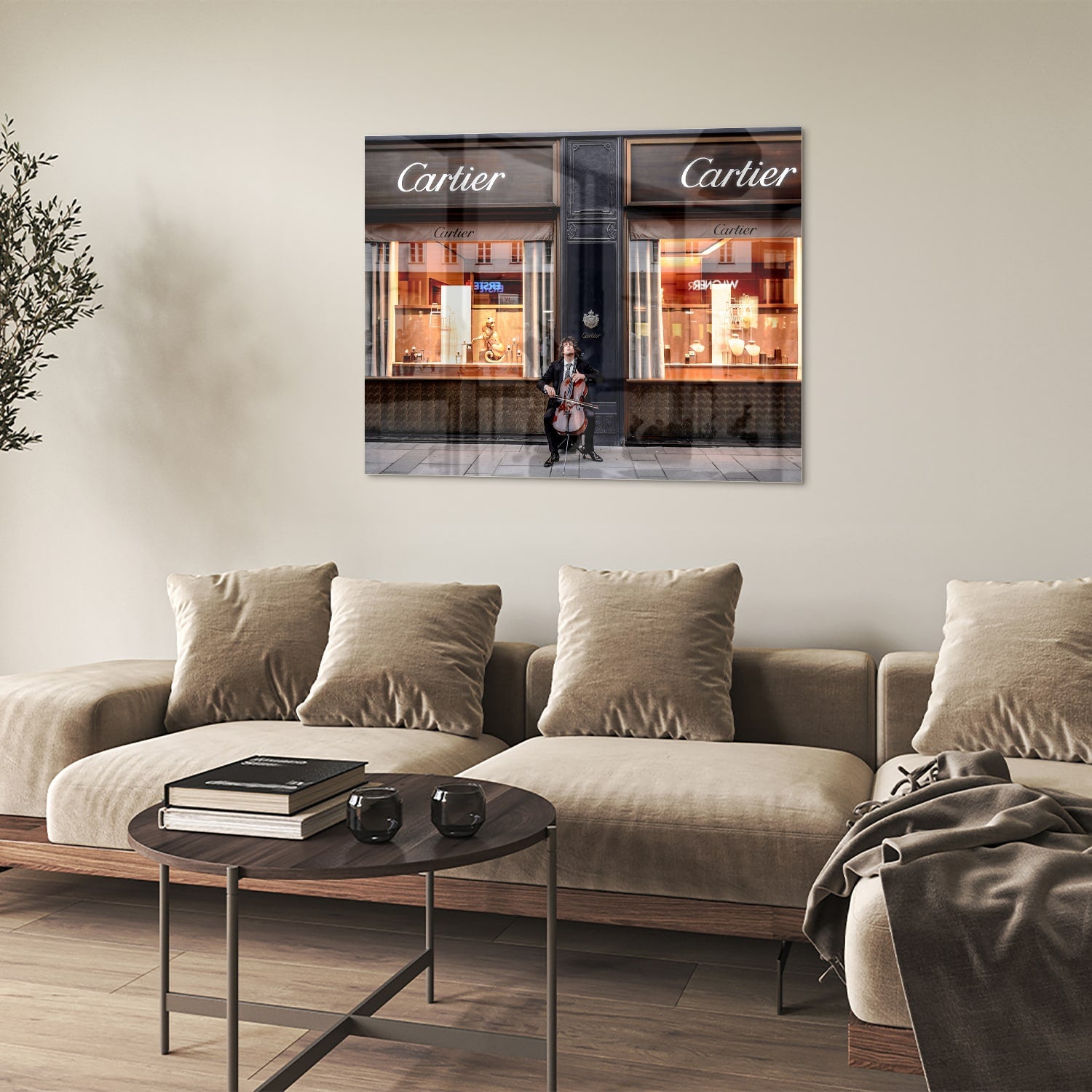 Luxe glazen schilderij van de Cartier winkel met elegantie en stijl.