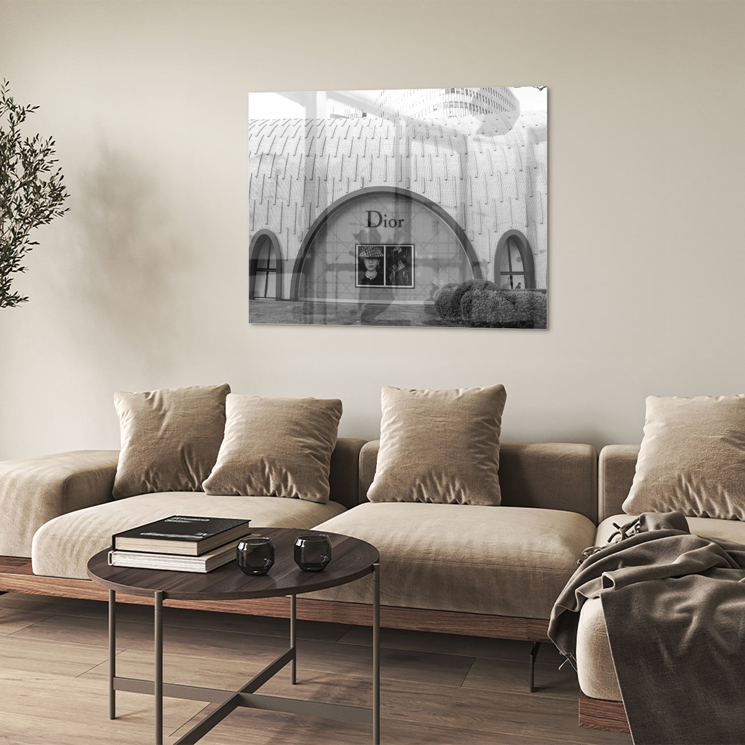 Glazen schilderij van de Dior etalage in zwart-wit, perfect voor interieurdecoratie