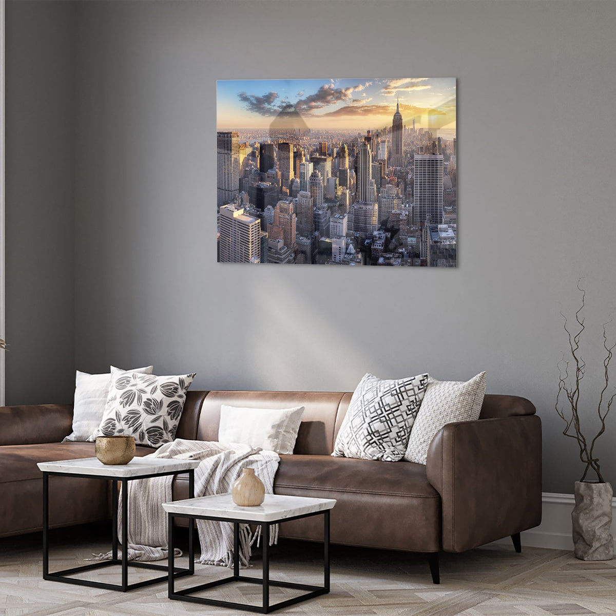 Glazen schilderij van de skyline van New York bij zonsondergang.