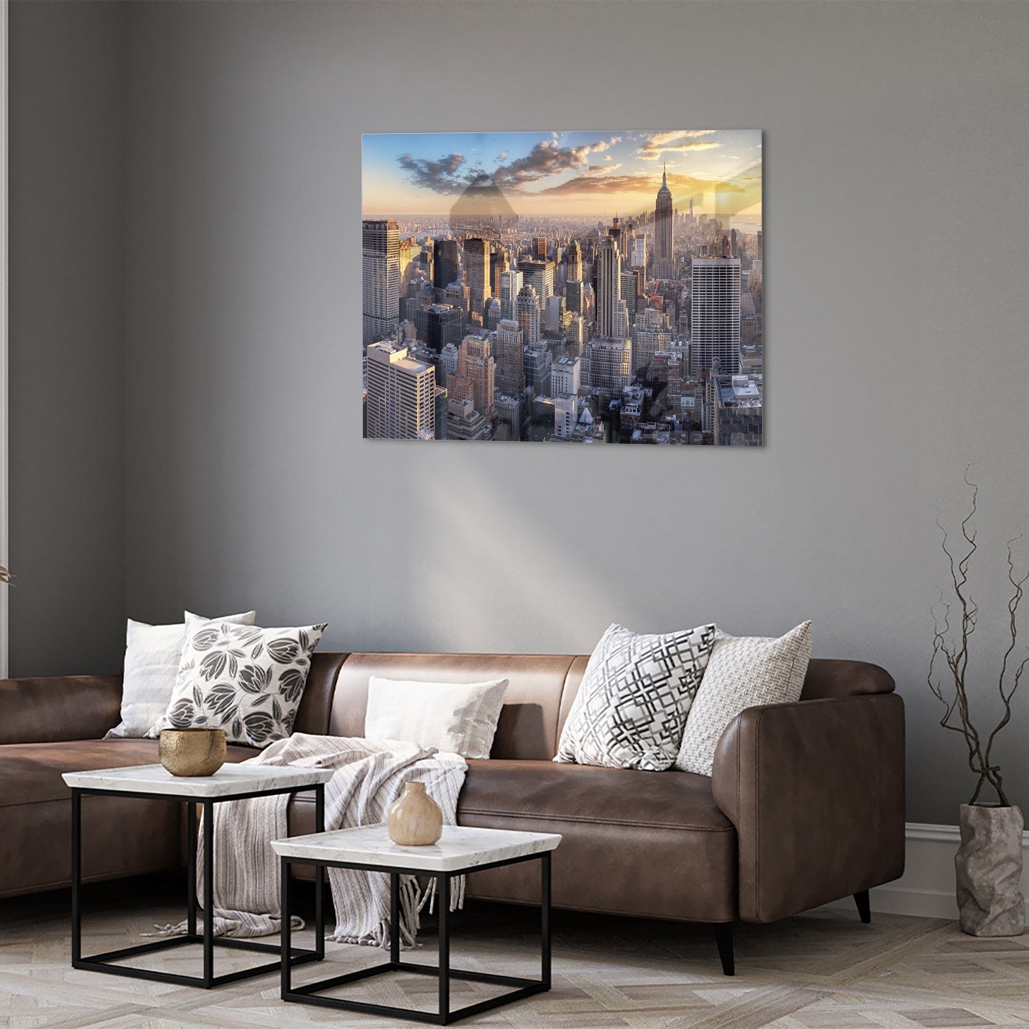 Glazen schilderij van de skyline van New York bij zonsondergang.